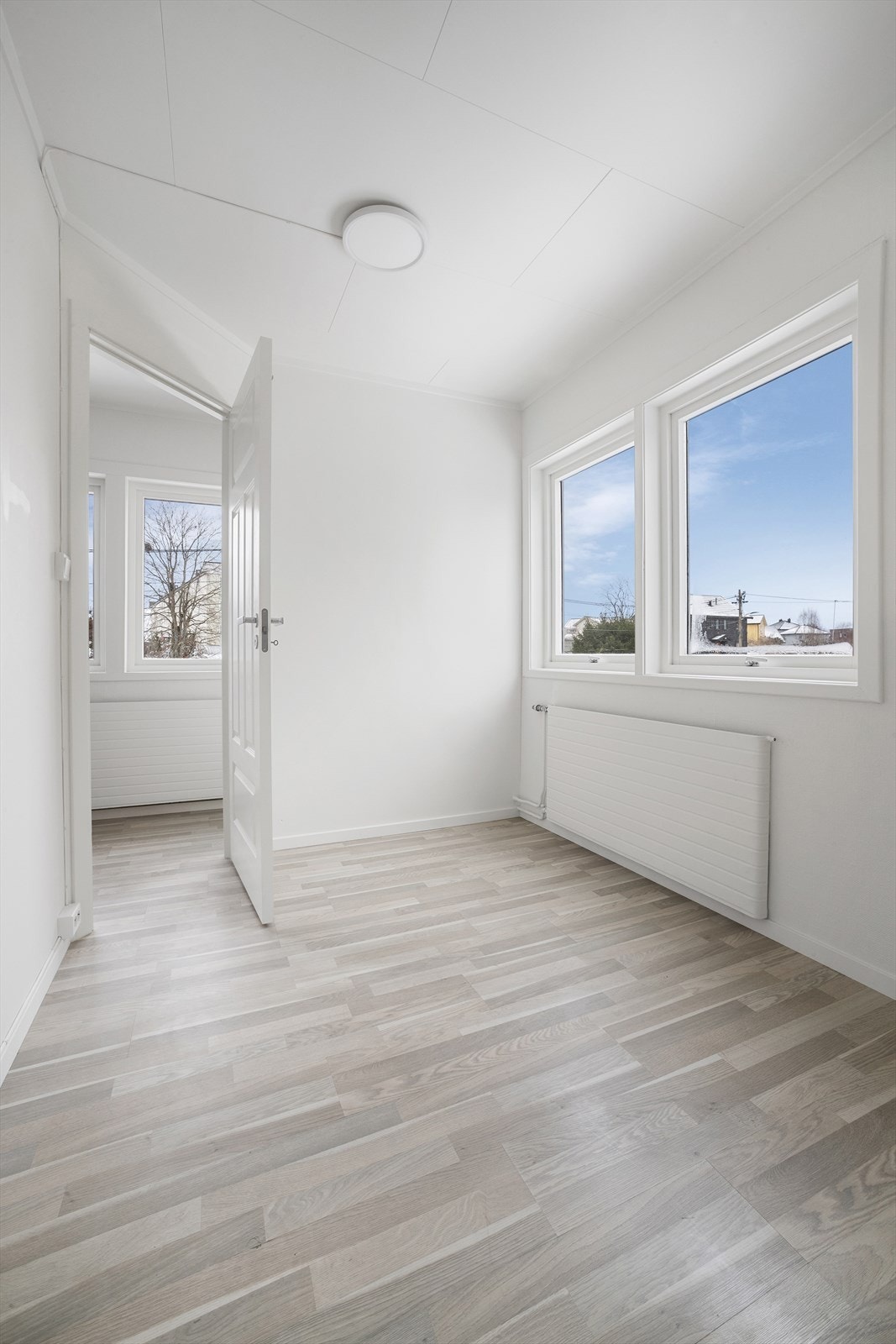 Soverom nr 3 i 2. etasje som kan innredes som f.eks. barnerom eller kontor. Galleribilde