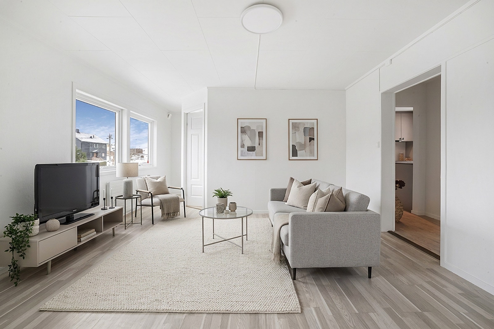 Stue i 2.etasje med god plass til sofa og tilhørende møblement. (Digitalmøblert) Galleribilde