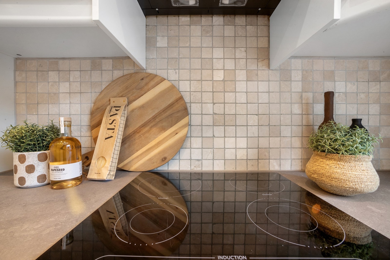 Platetopp med induksjon. Galleribilde