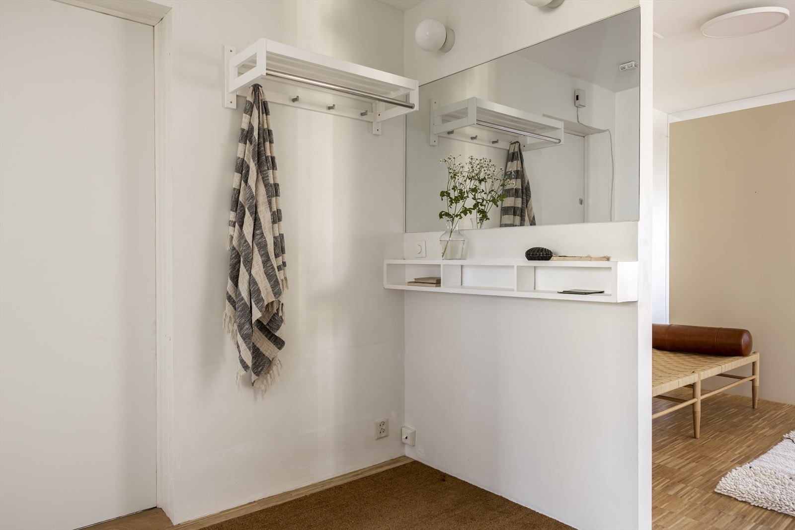 Hyggelig entré med god plass til diverse lagringsmuligheter Galleribilde