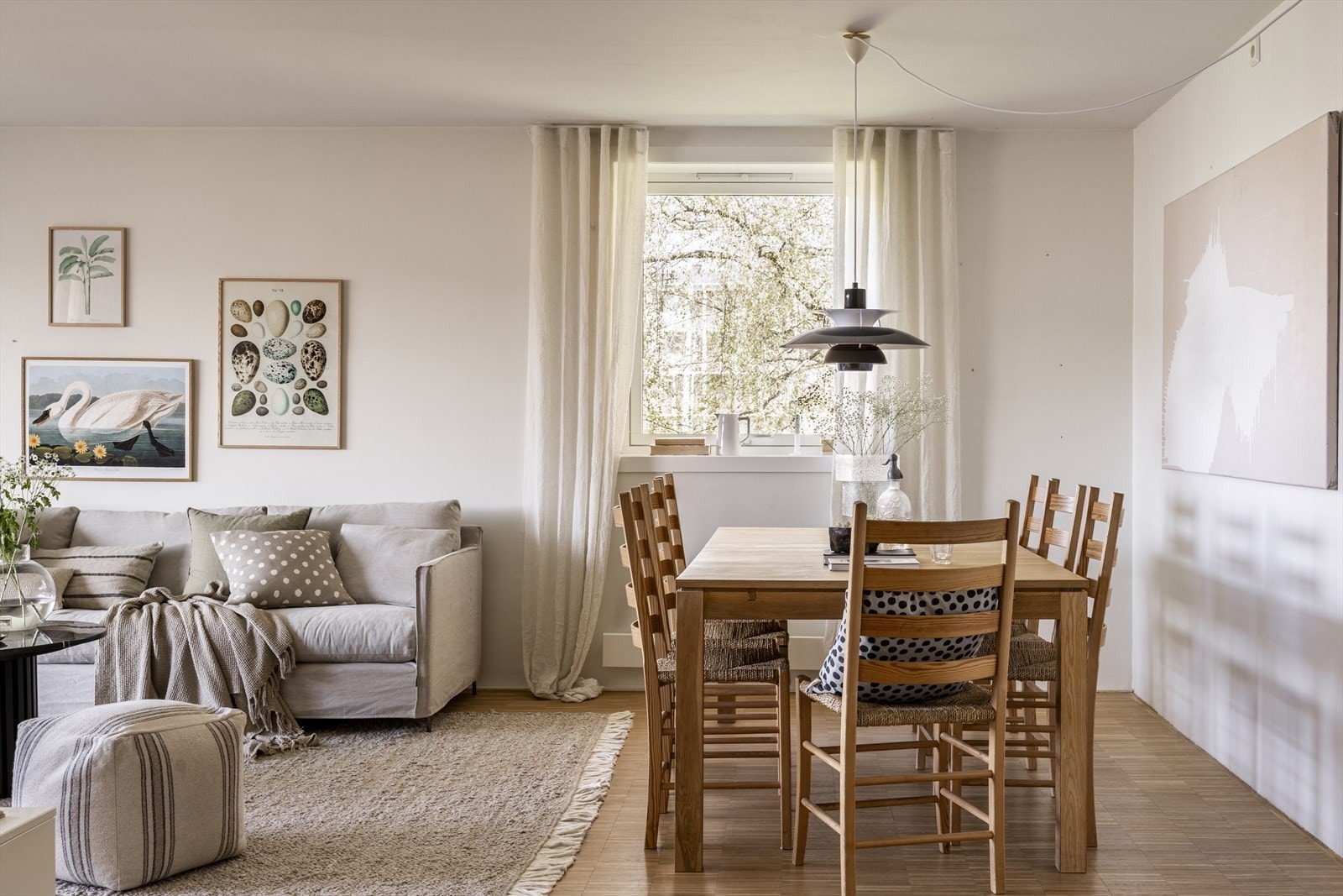 Godt med plass til spisebord Galleribilde