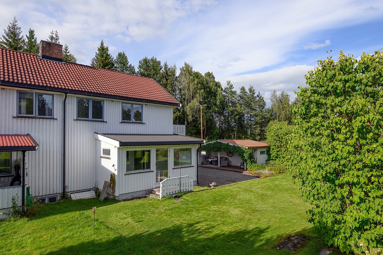 Boligen benytter sin naturlige del utenfor bygningen Galleribilde