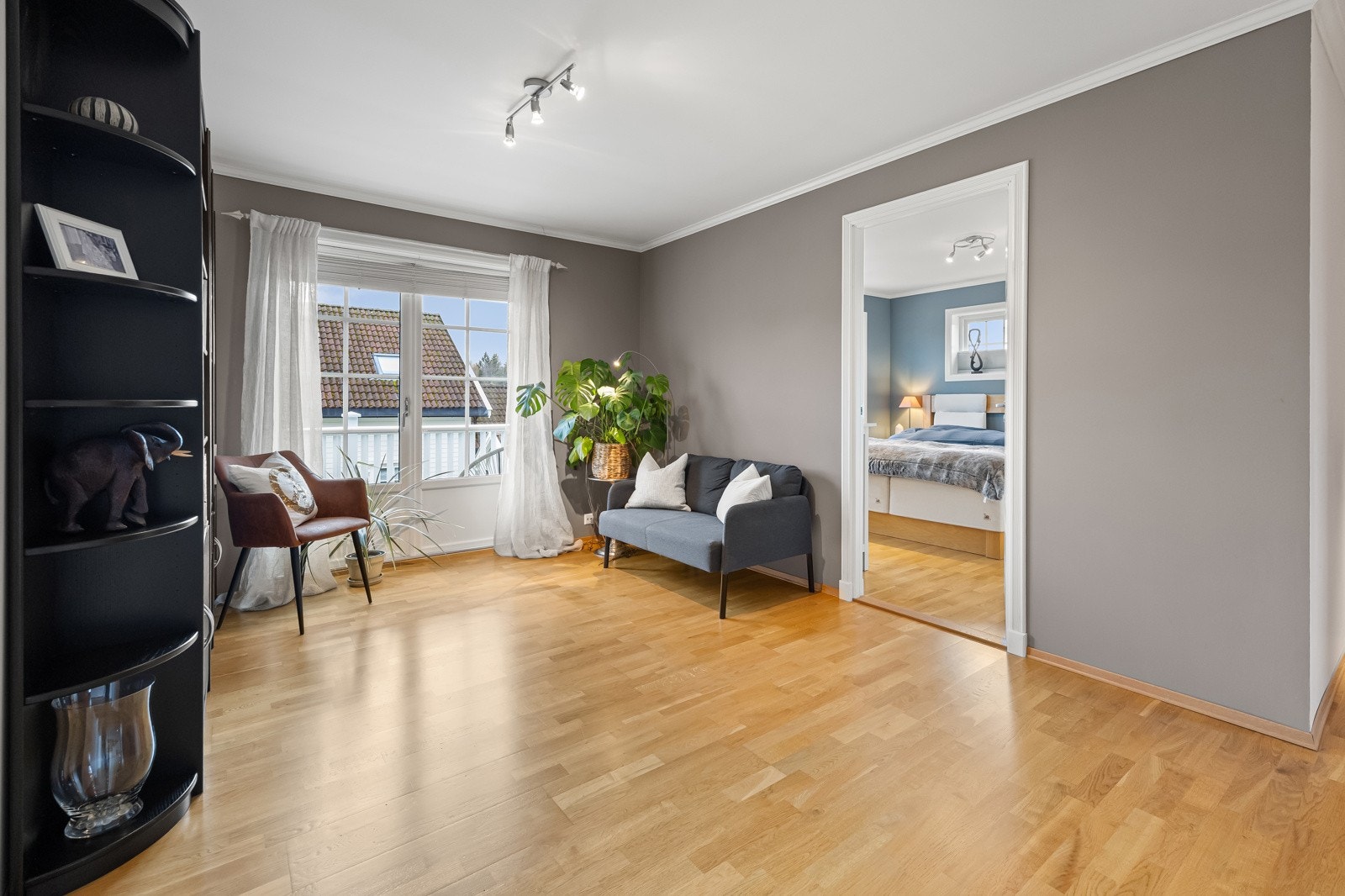 Dette er et rom som enkelt kan tilpasses ulike behov og livsfaser - et verdifullt tilskudd til boligen. Galleribilde