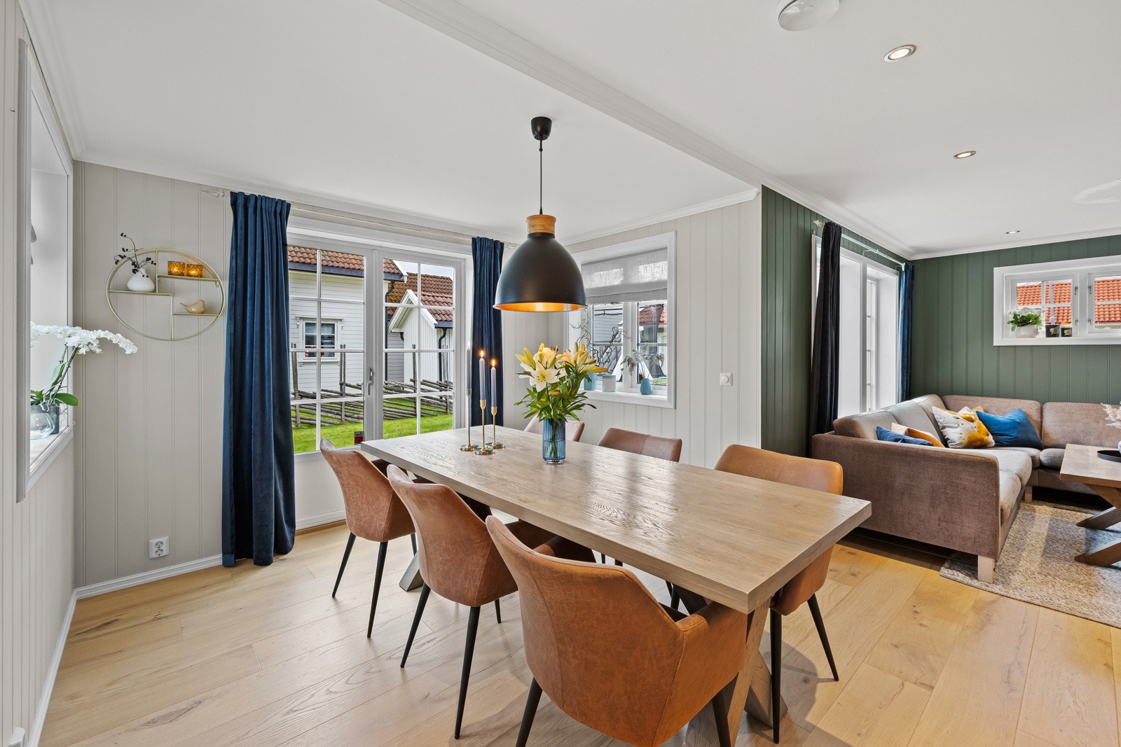 Detaljbilde spisestue. Galleribilde