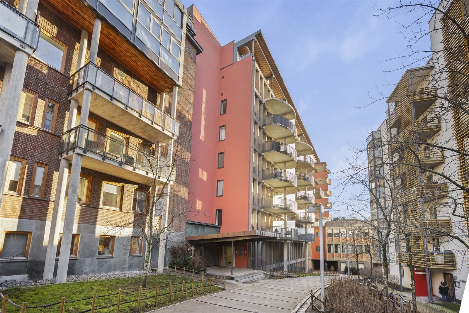 Hele leiligheten vender mot indre gård. Galleribilde