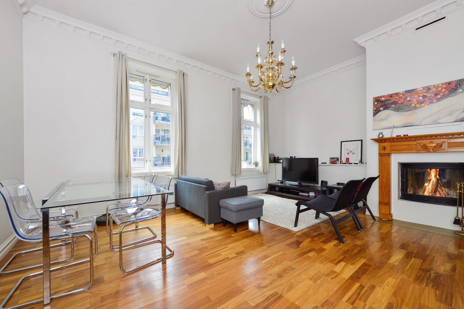 Hyggelig stue med peis Galleribilde