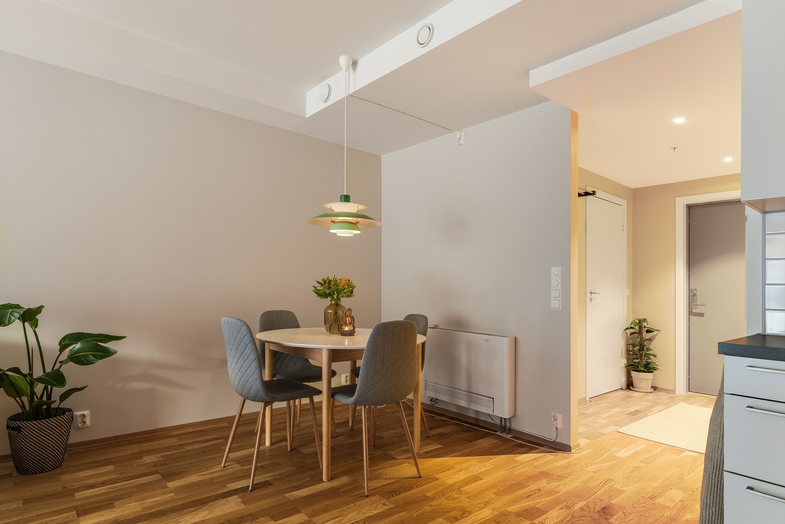 Det er balansert ventilasjon i leiligheten. Galleribilde