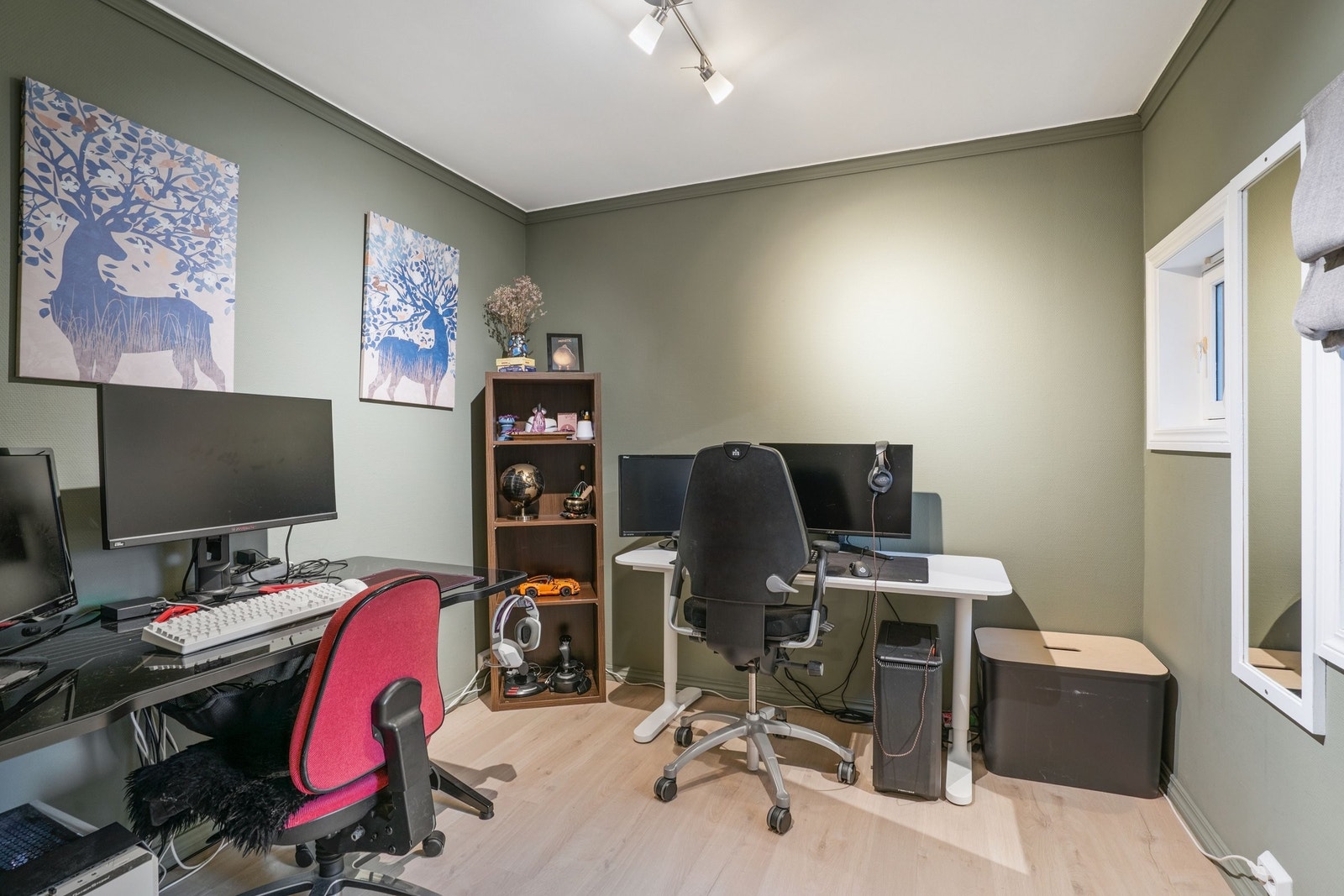 Soverom 2 brukt som kontor/ oppholdsrom Galleribilde