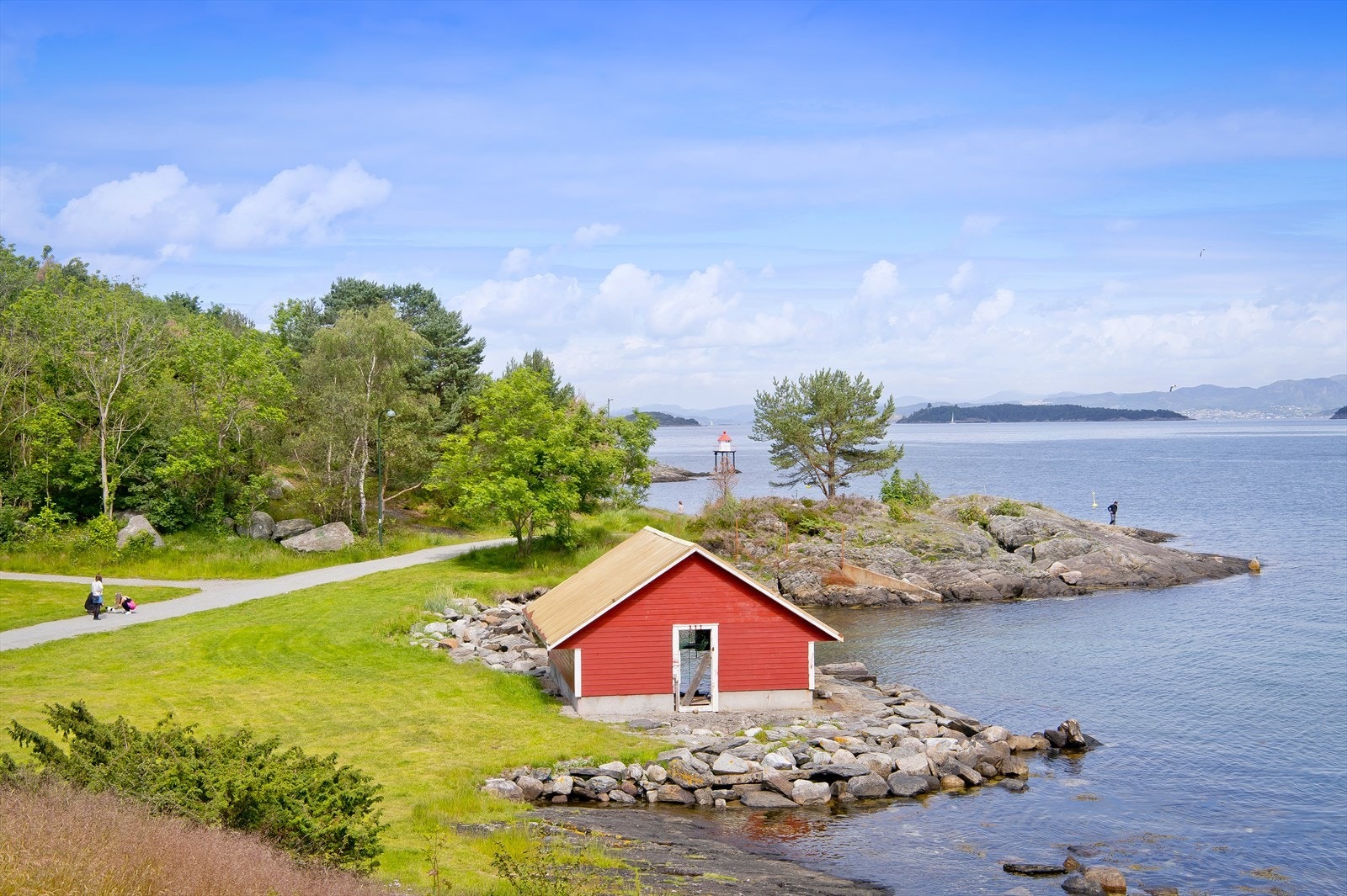 Det er populær tursti langs Godalen. Galleribilde