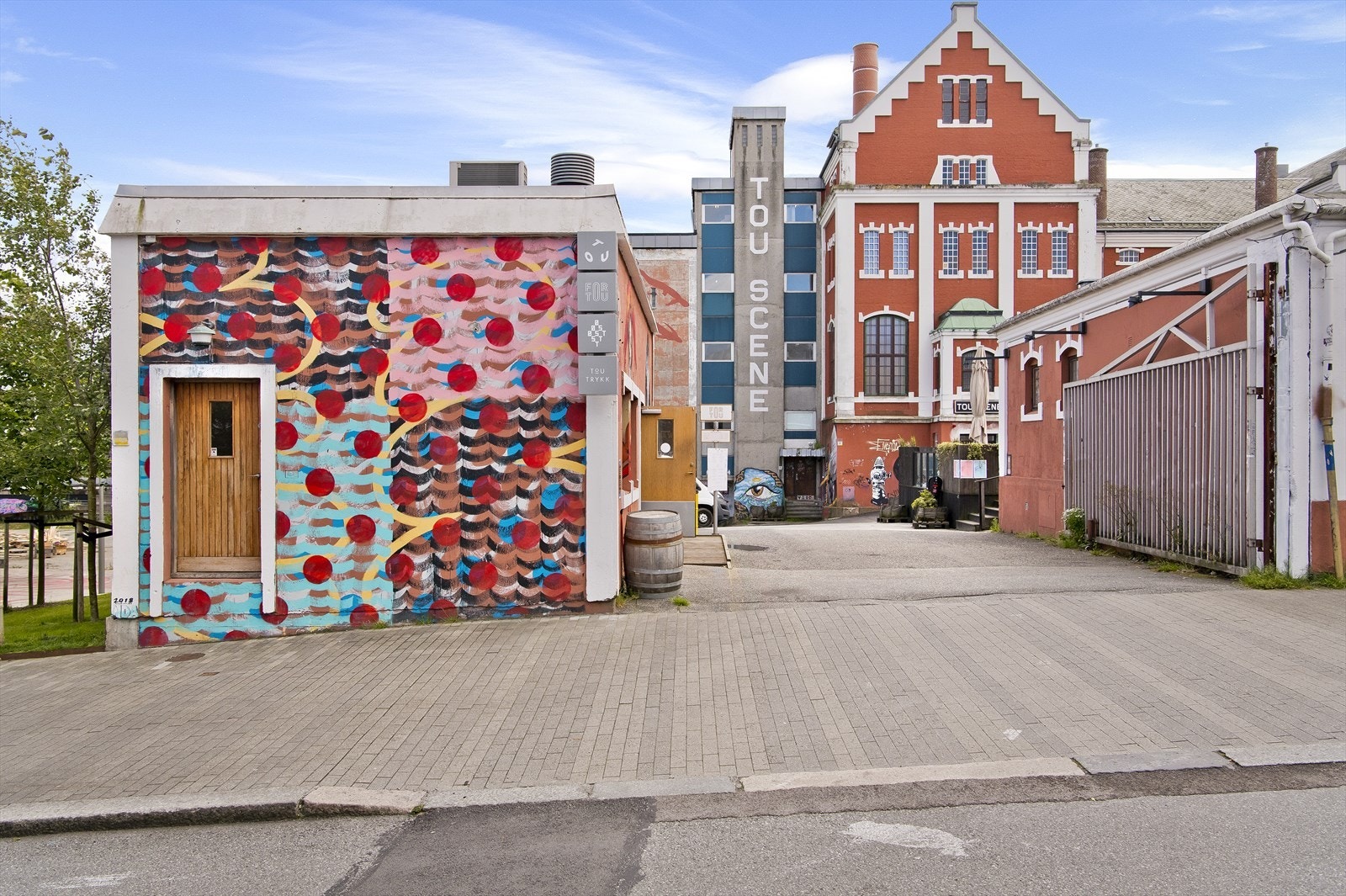 Tou Scene med sitt kulturelle mangfold er også kun en kort spasertur fra boligen. Her kan man oppleve både musikk, kunst og kultur. Galleribilde