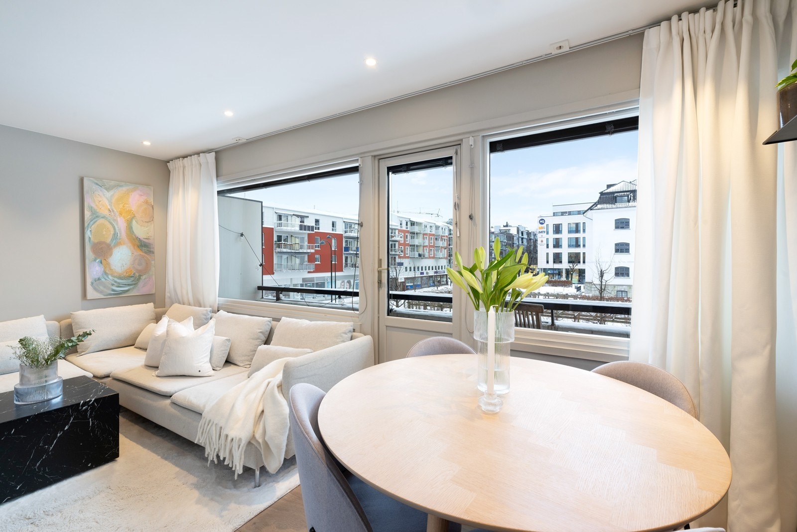 Stue med plass til spisebord Galleribilde