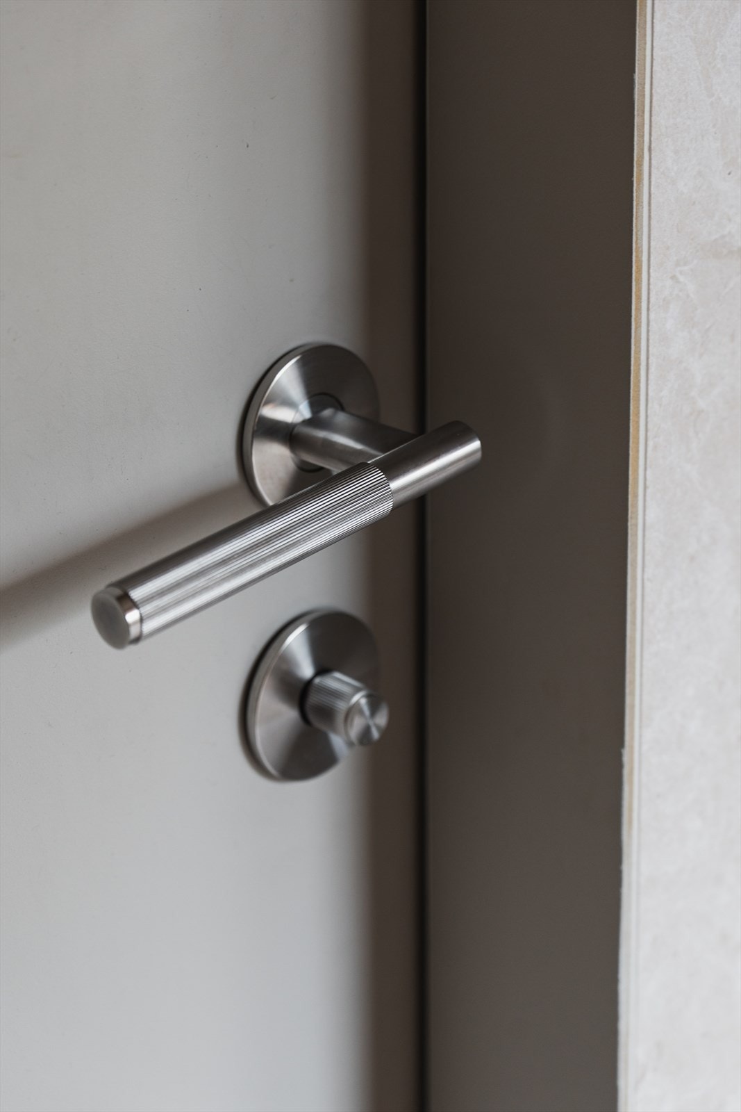 Legg merke til de ekslusive detaljene, beslag fra Alabaster Galleribilde