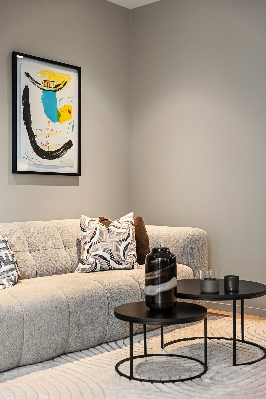 Bred nisje med gode møbleringsmuligheter. Galleribilde