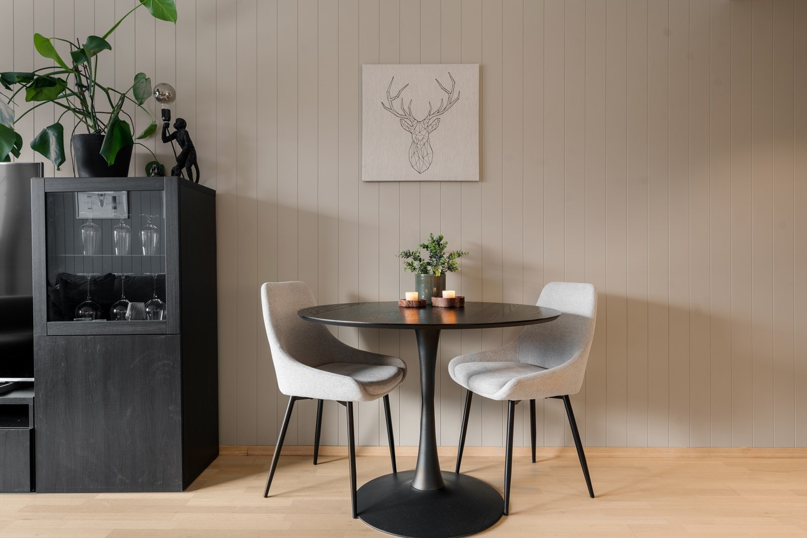 God plass til spisebord Galleribilde