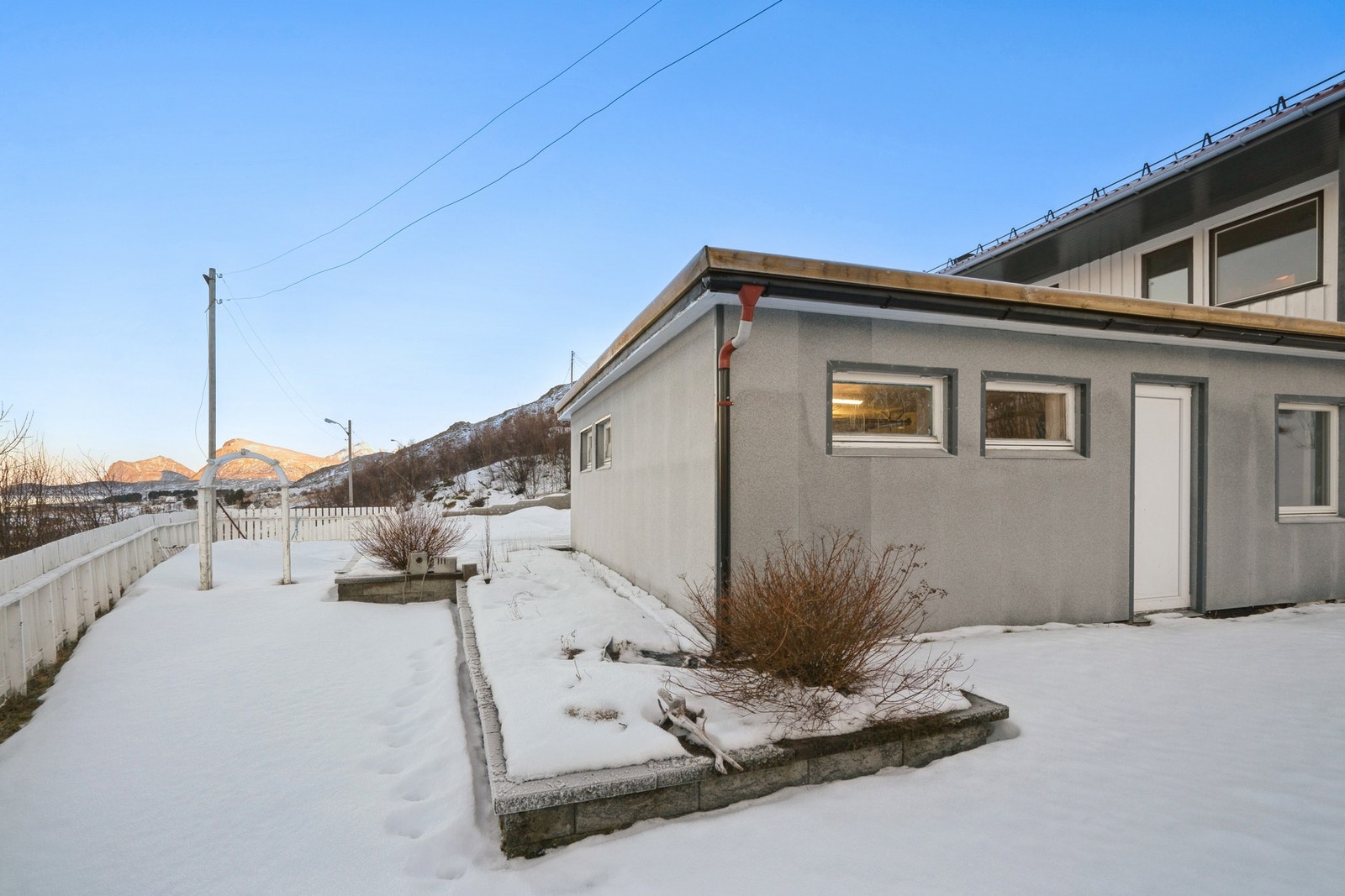 Fra eiendommen har man turmuligheter like utenfor døren som man kan benytte seg av gjennom hele året. Galleribilde