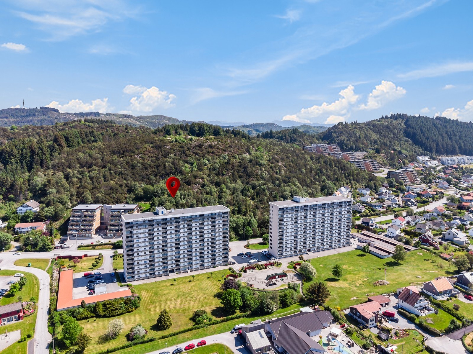 Det er kort vei til populære turterreng i både Vangen og Djupadalen. Galleribilde