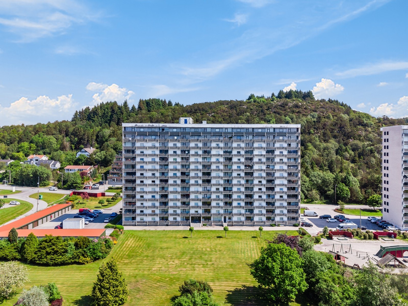 Leiligheten har en flott beliggenhet i 8.etasje. Galleribilde