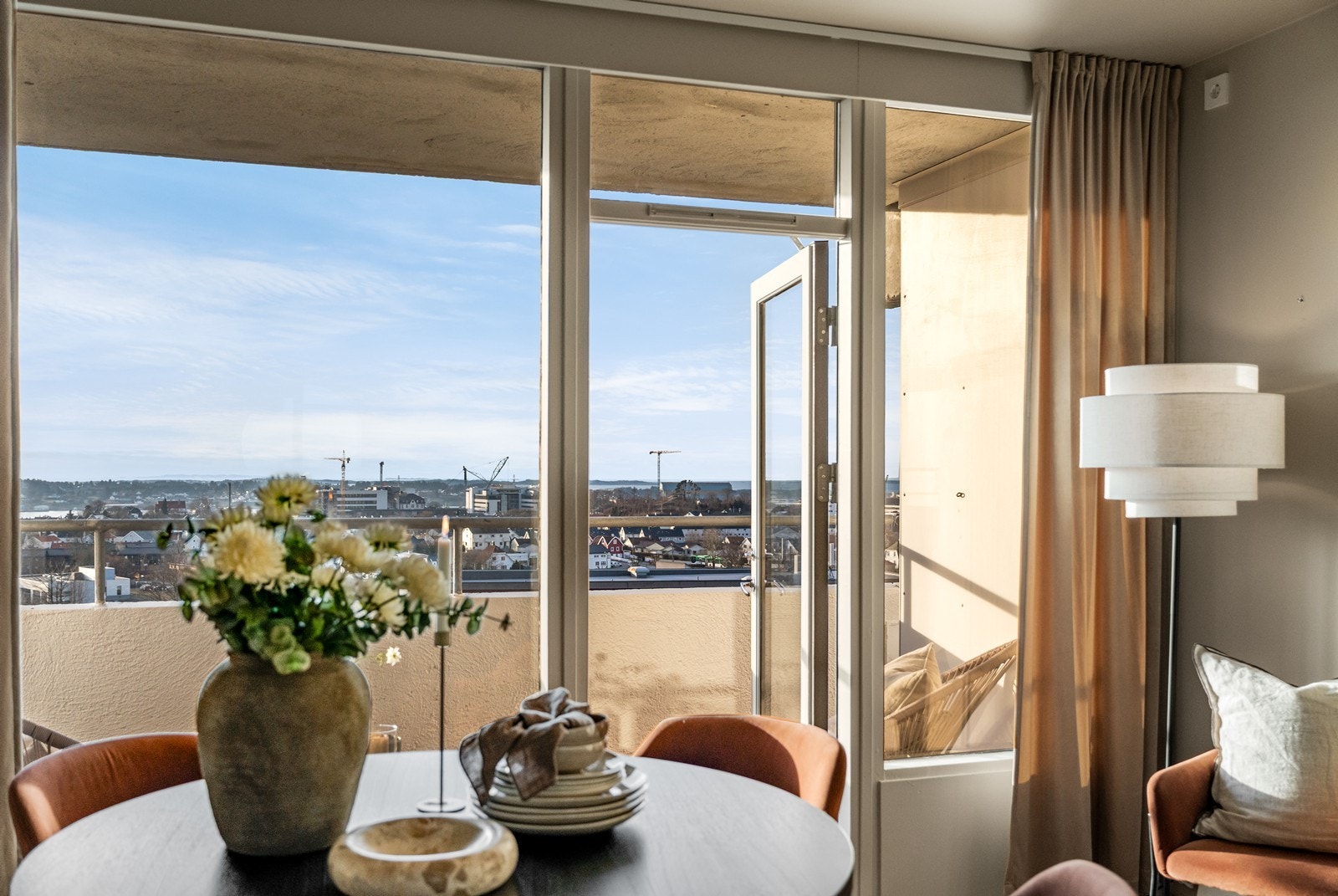 Fra stuen har du utgang til en herlig balkong. Galleribilde