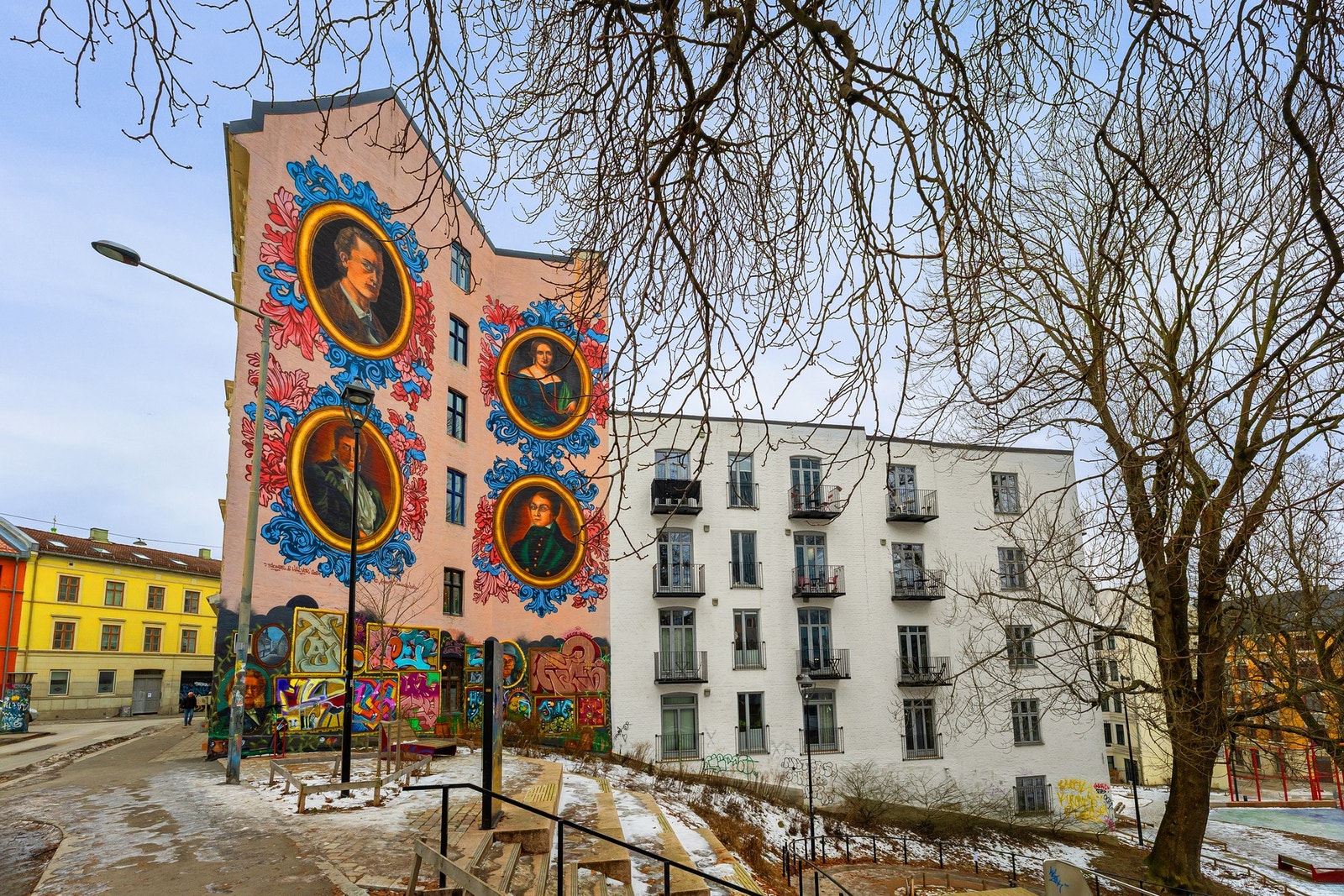 Like ved leiligheten ligger Kristparken med blant annet utendørs bordtennisbane og ute gym. Galleribilde