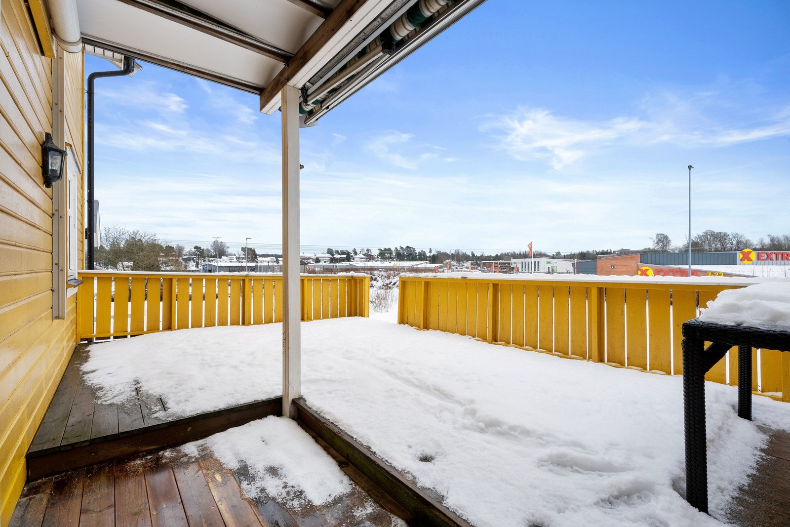 Flott uteplass på 26 kvm i 1. etasje. Galleribilde