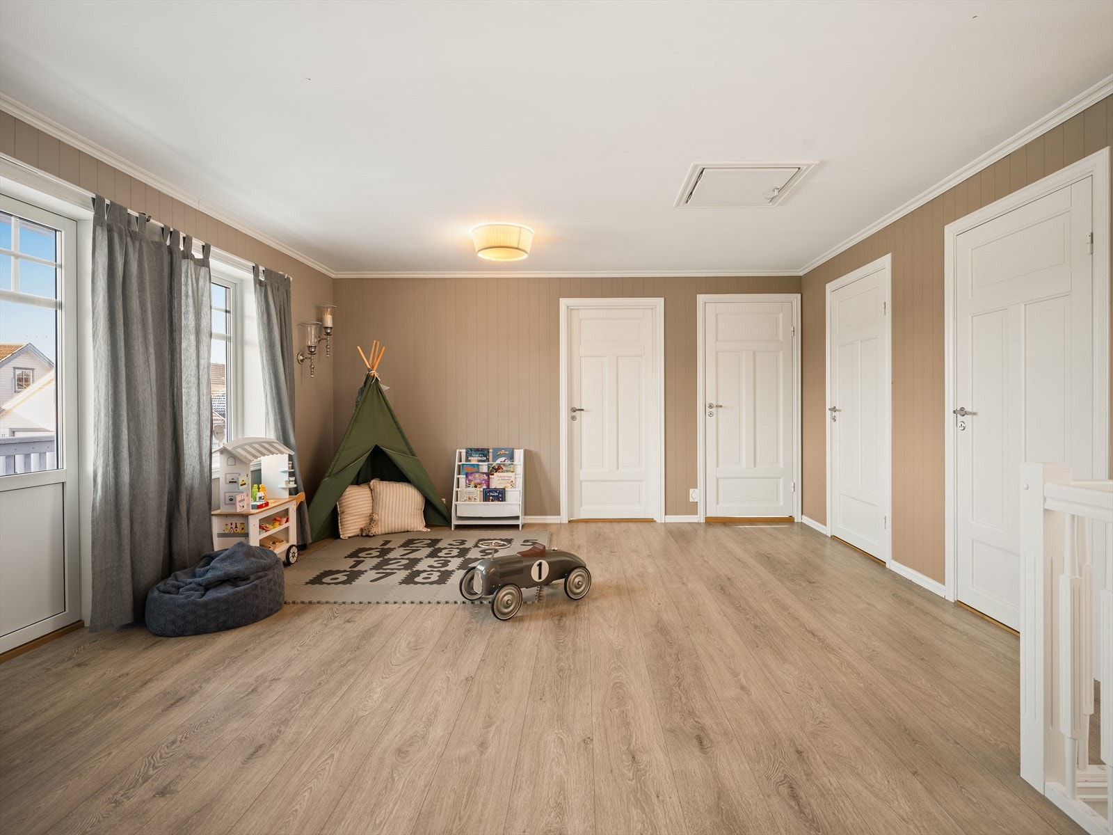 Loftstue Galleribilde