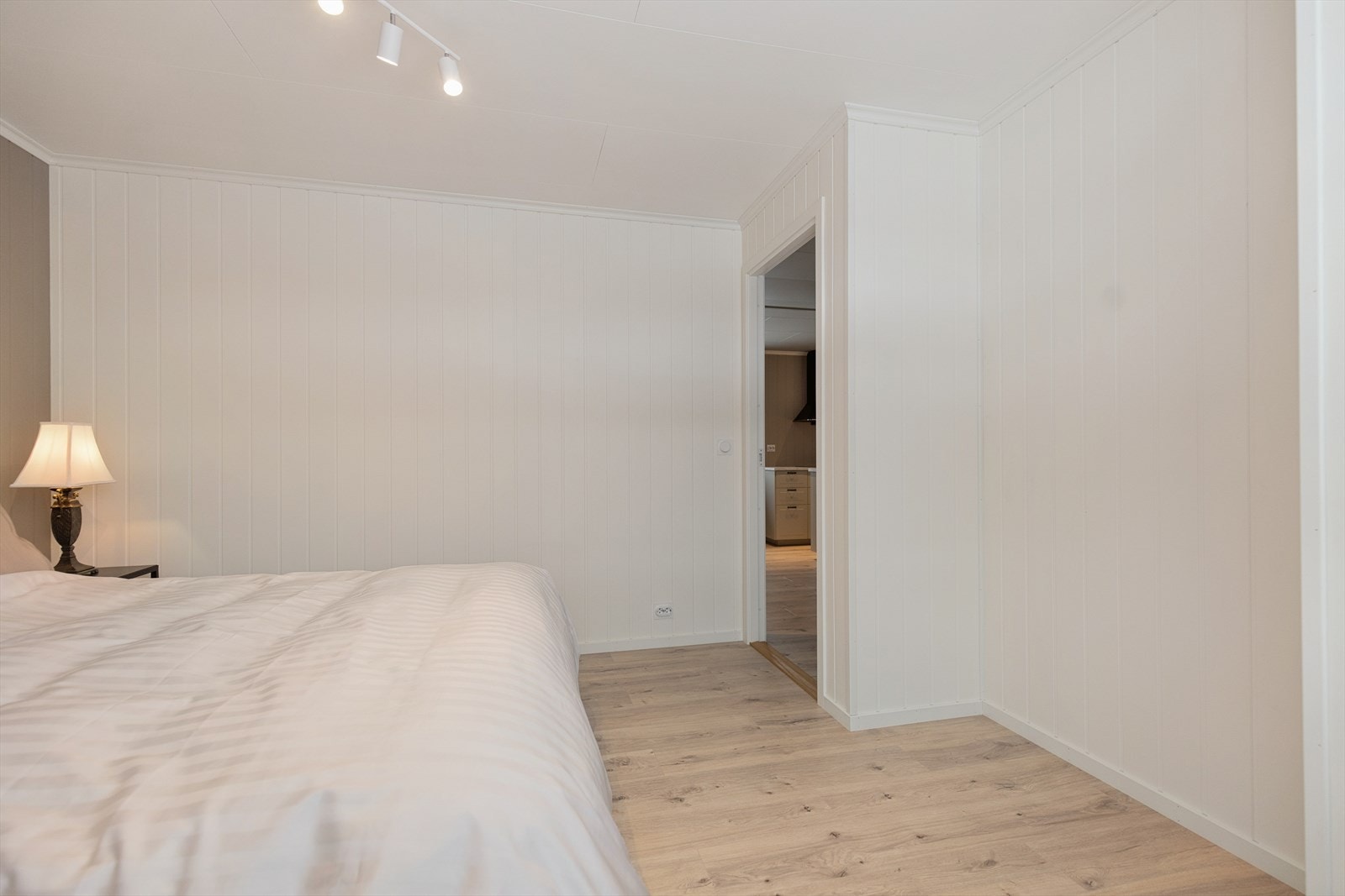 Her er det god plass til å sette inn skap eller skyvedørsgarderobe. Galleribilde