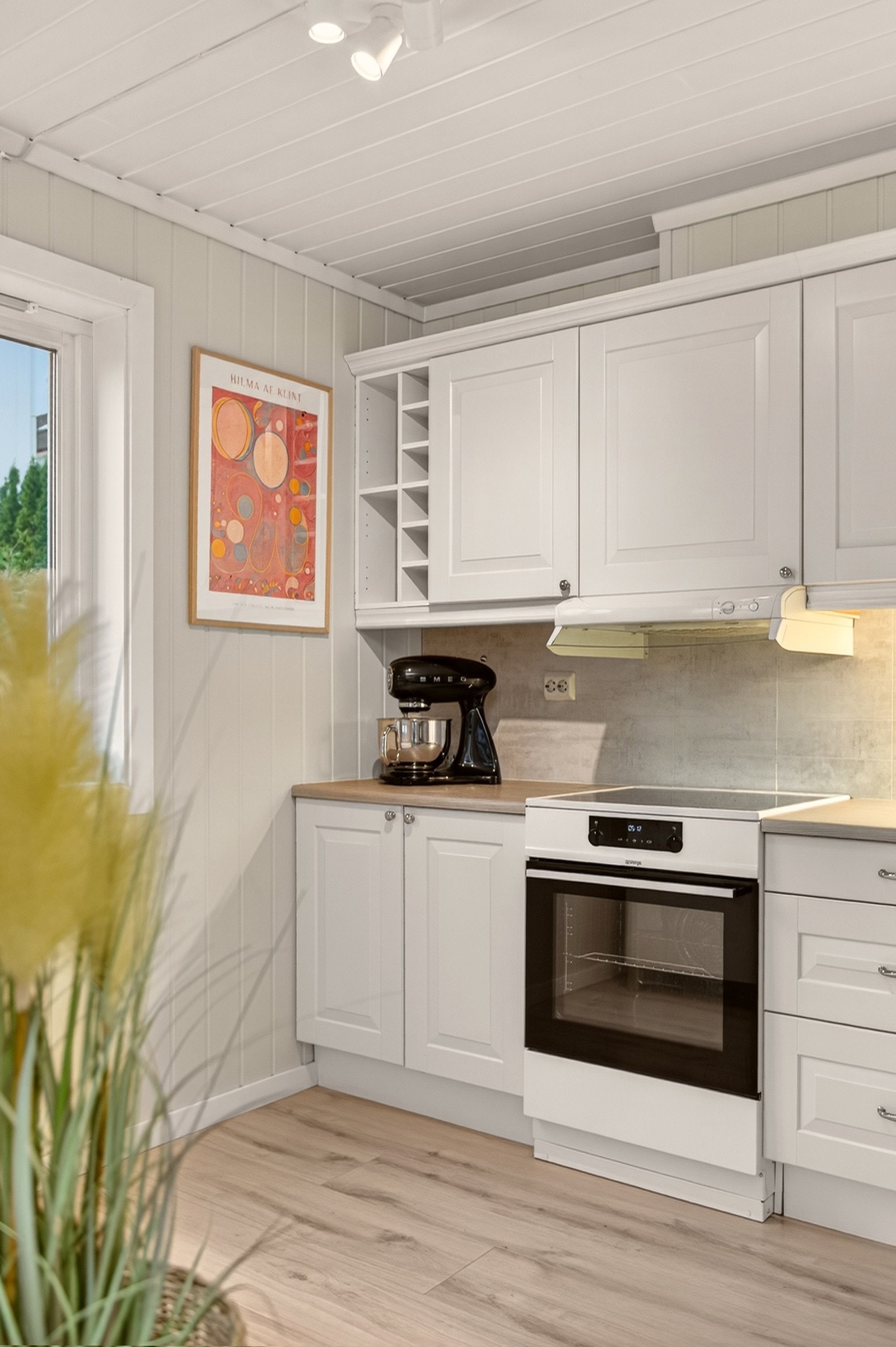 Hvitevarer på kjøkken medfølger. Galleribilde