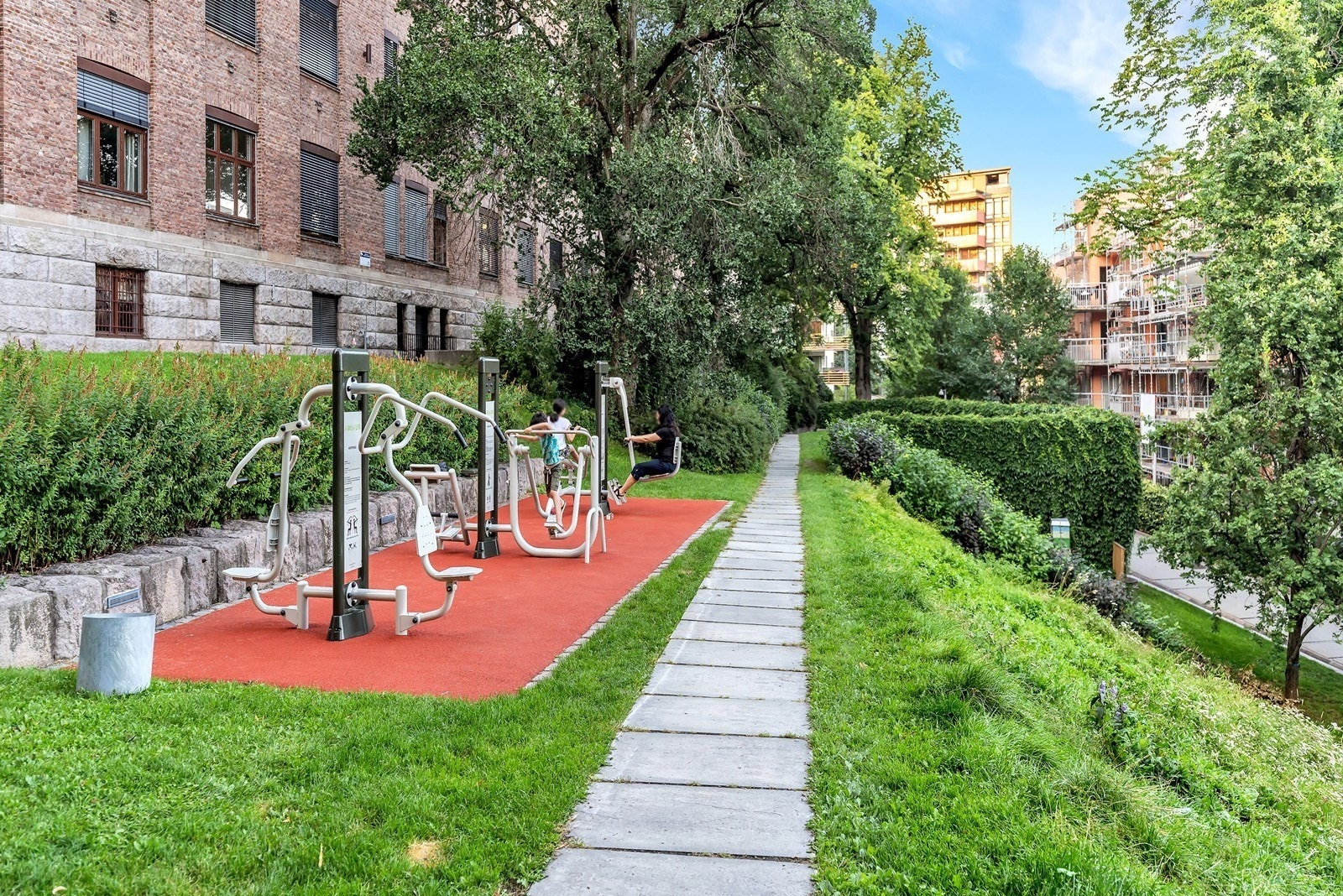 Utegym i parkområdet Galleribilde