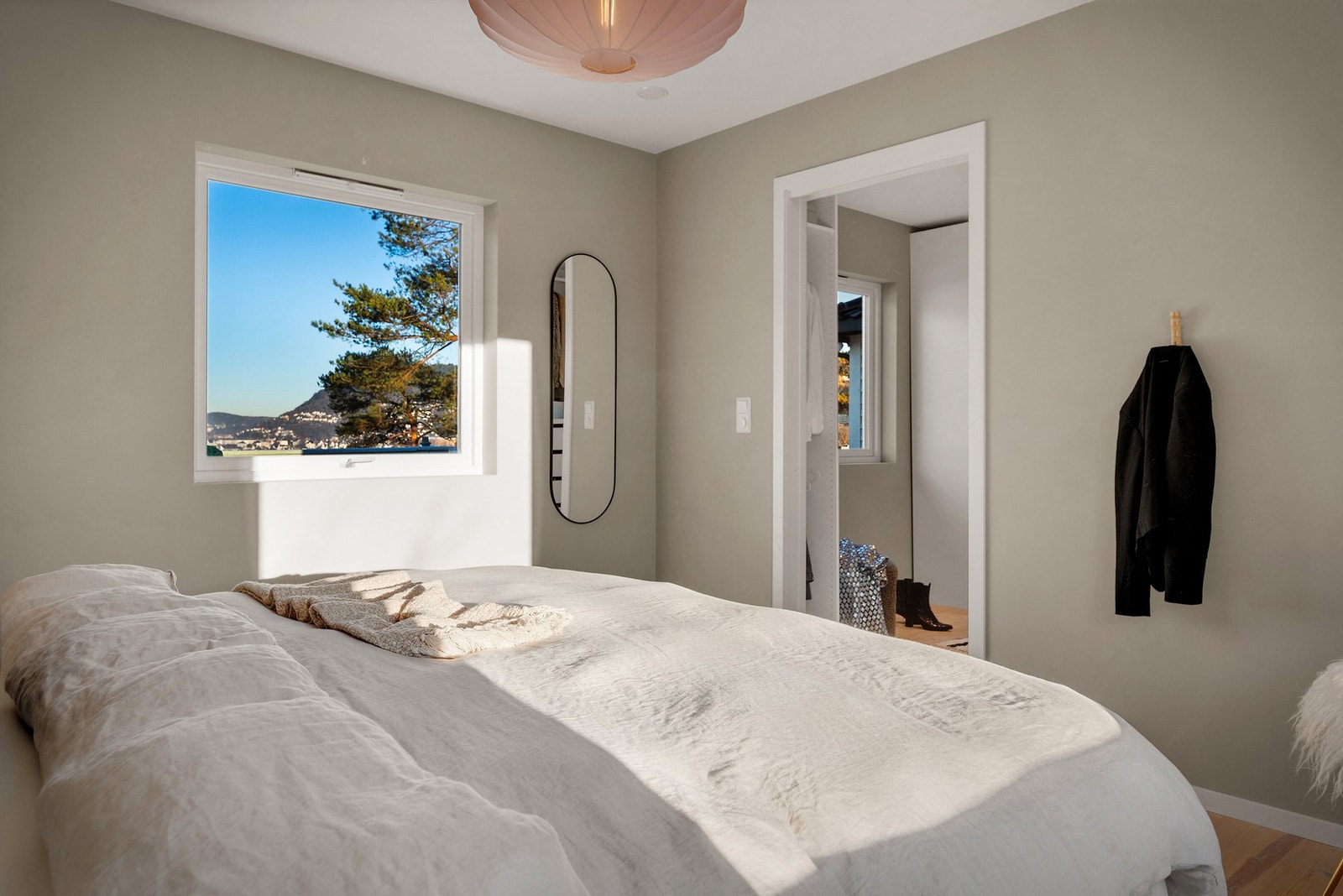 Helt usjenert, og med fin utsikt på kjøpet. Galleribilde