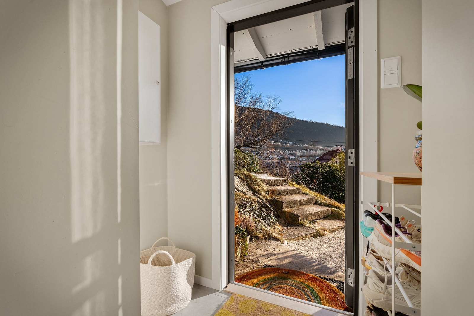 Hybelen er utleid for kr. 14.000,- per måned. Galleribilde