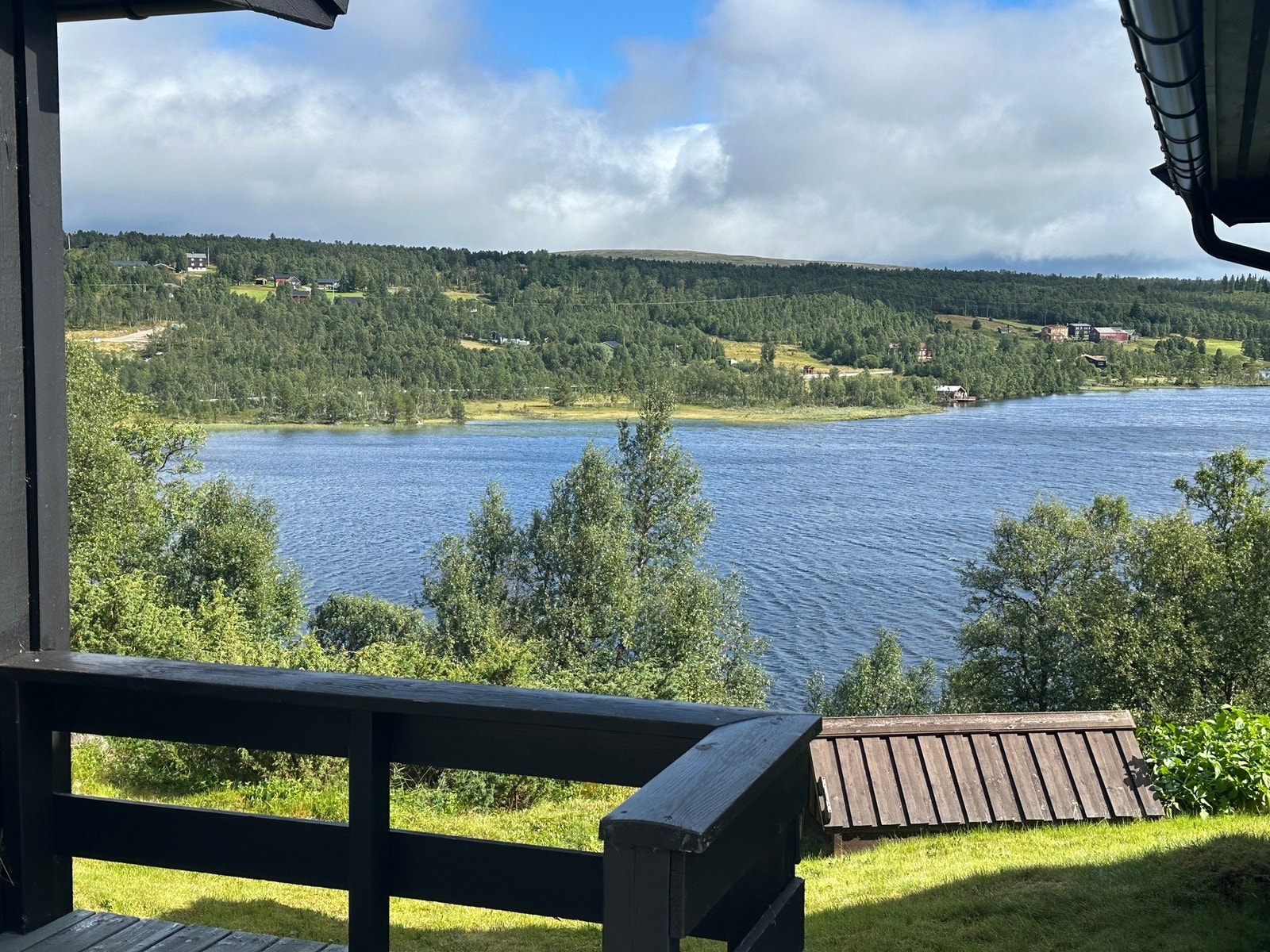 Eiendommen byr på fantastiske sol -og utsiktsforhold. Selgers private bilde. Galleribilde