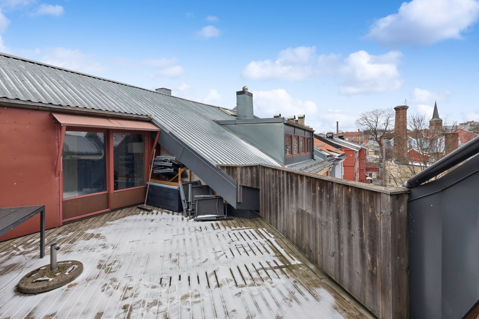 Hyggelig felles takterrasse for beboerne i Hølandsgata 2 borettslag. Galleribilde