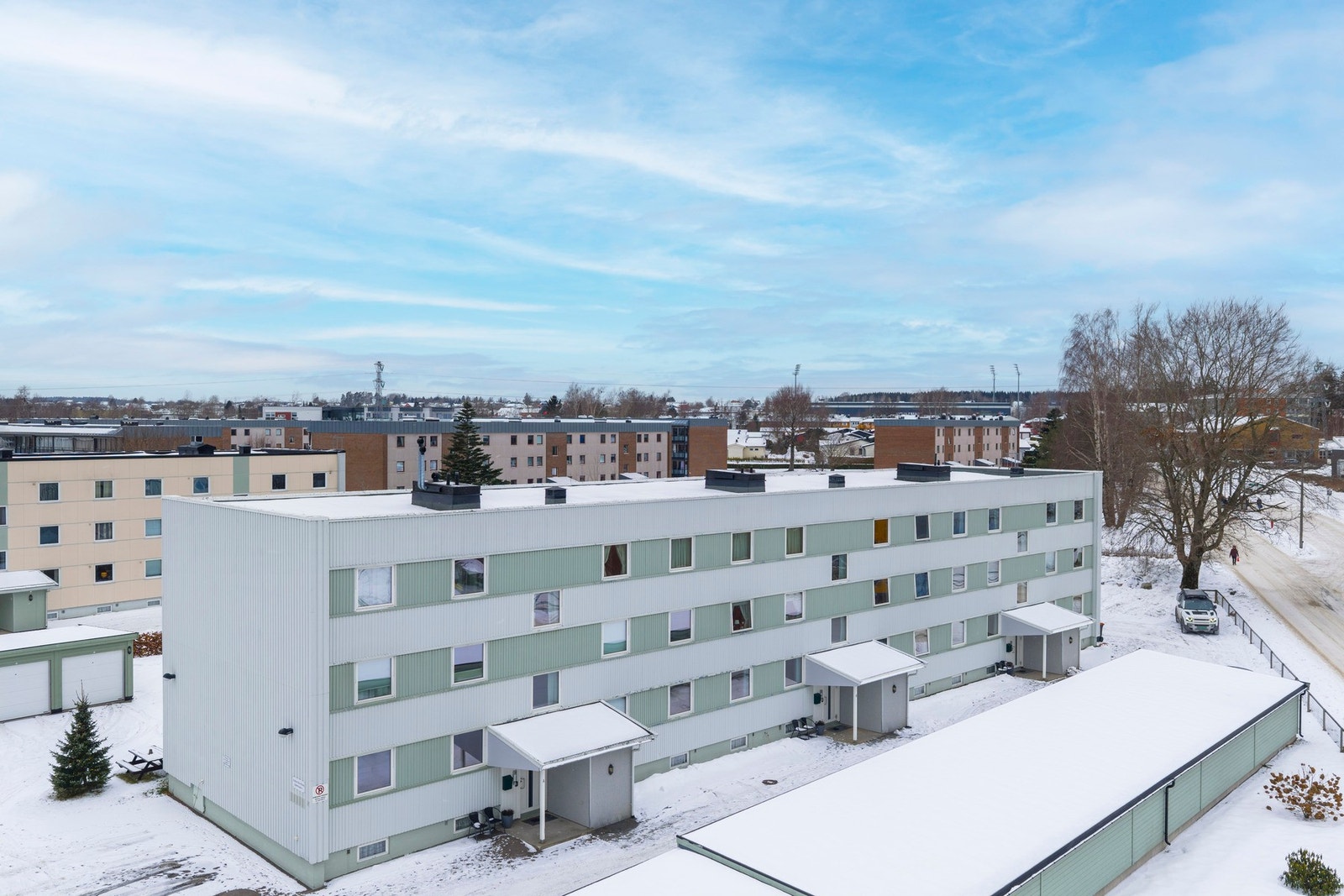 Leiligheten ligger i høy første etasje i borettslag med 18 andelsleiligheter Galleribilde