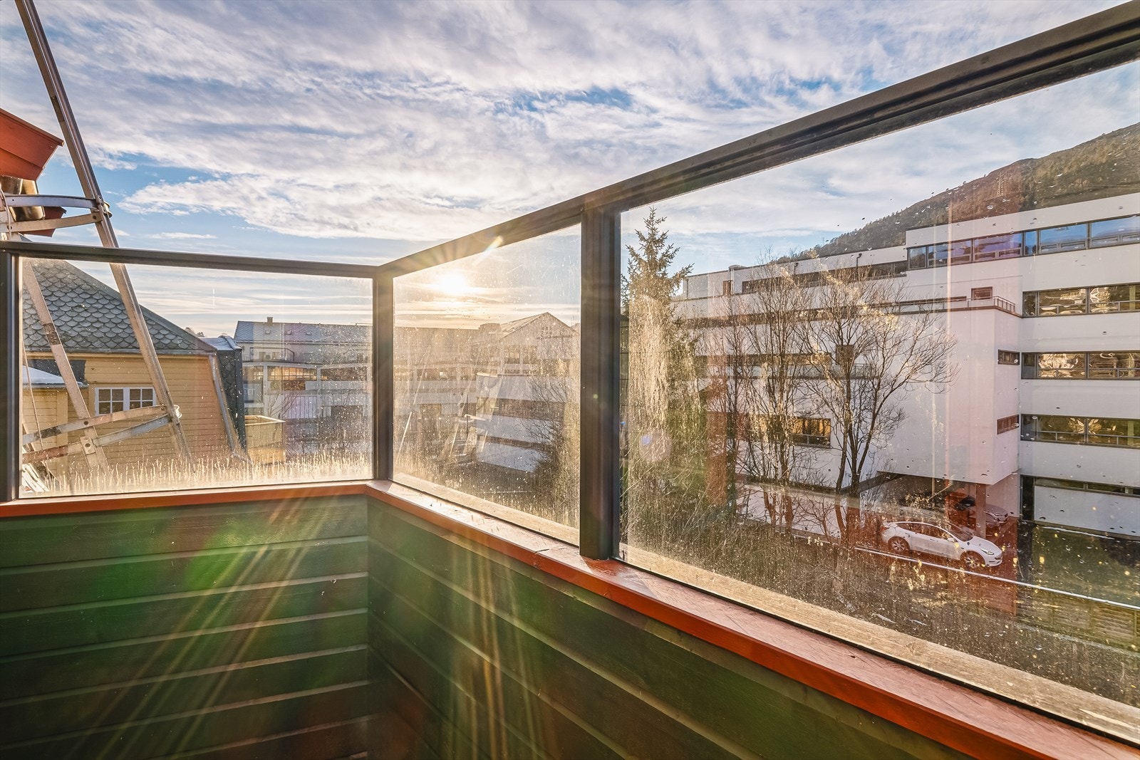 - Selger informerer om gode solforhold - Galleribilde