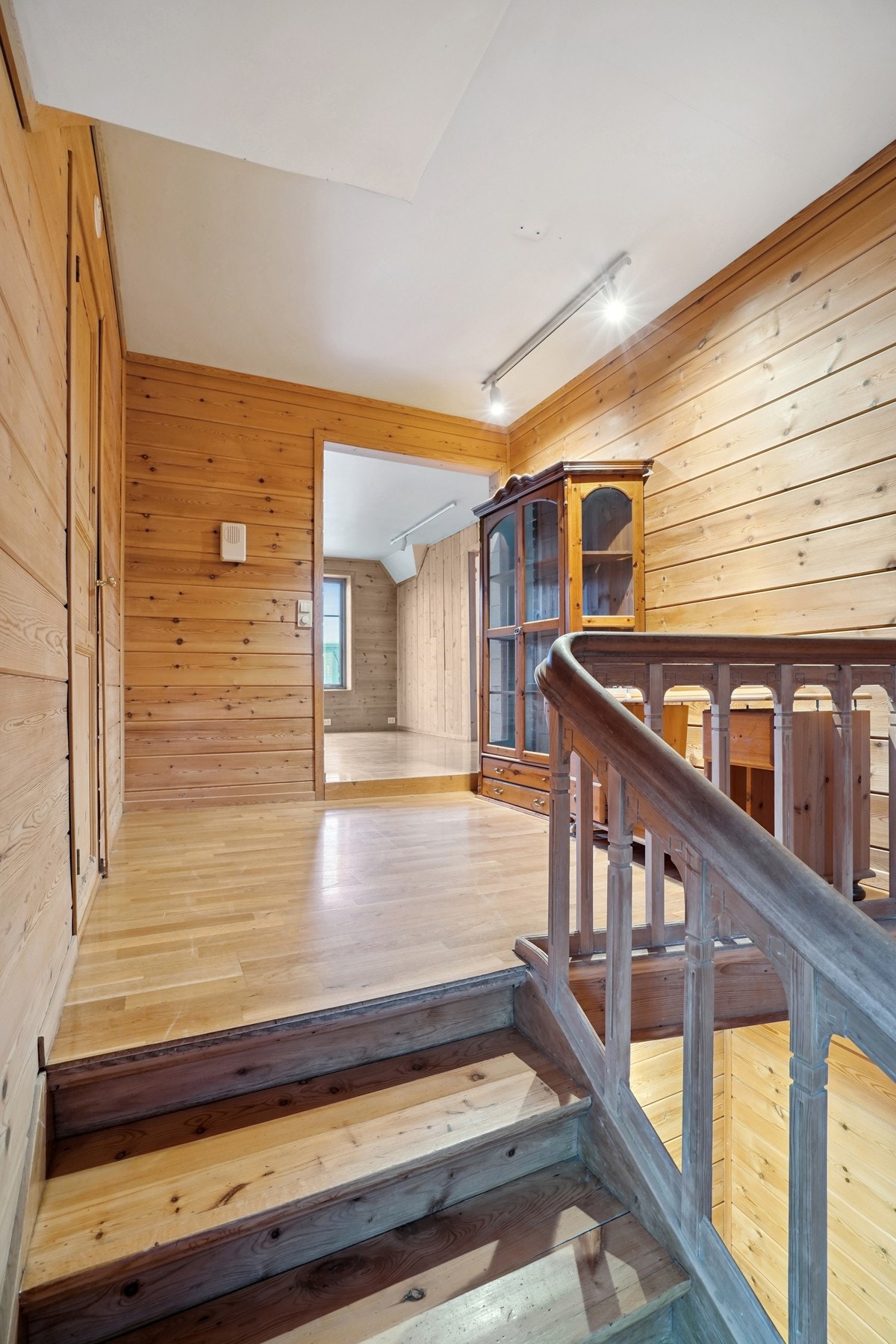 Gang og videre inn mot leiligheten. Galleribilde