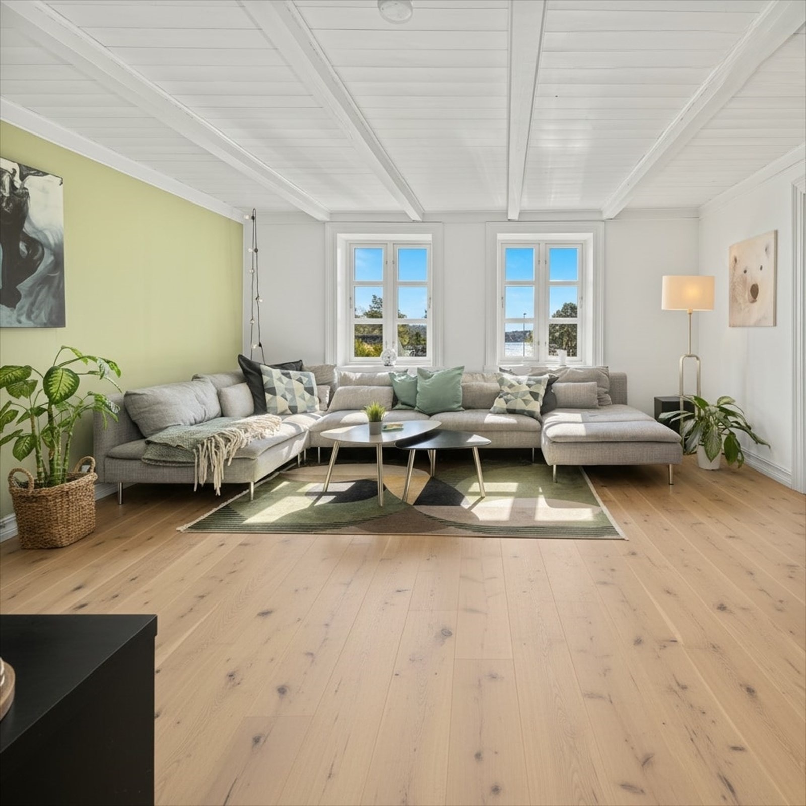 (illustrasjon av stue med gulv av eik). Galleribilde