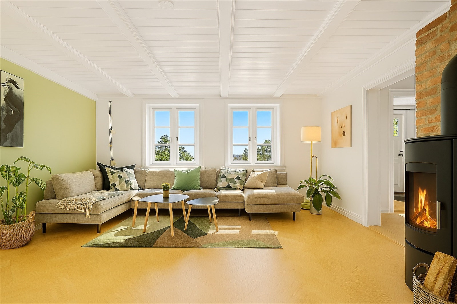 Stuen med alternativt tregulv med fiskebeinsmønster. Galleribilde