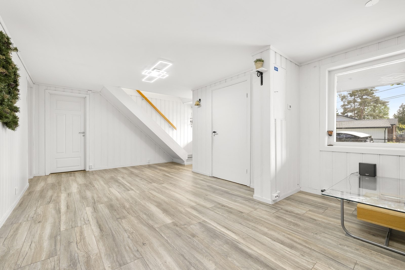 Videre kommer du inn i en hall. Galleribilde