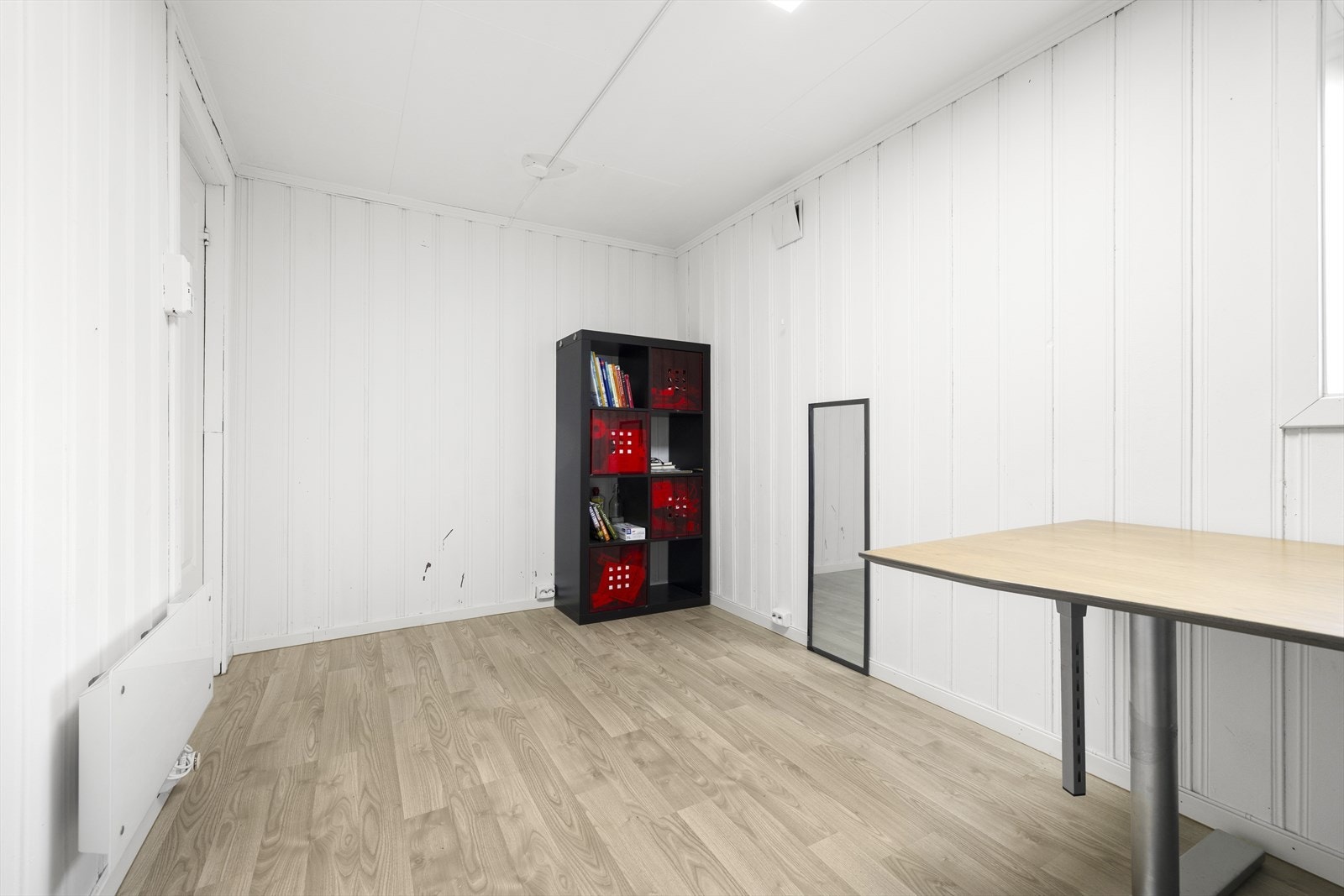 Størrelsen er på nesten 10 m² ifølge planskissen. Galleribilde