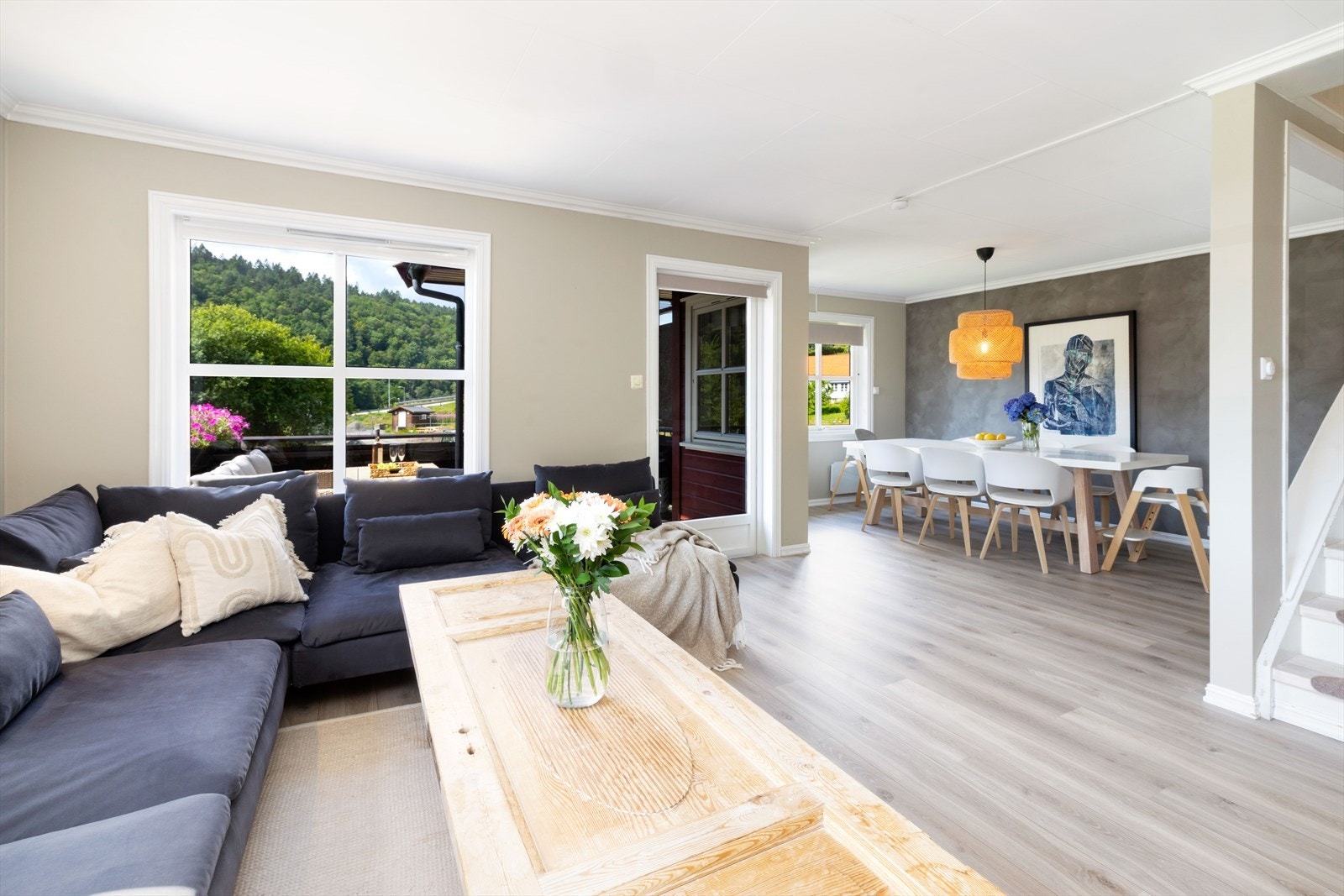 Pen leilighet over 2 etasjer Galleribilde