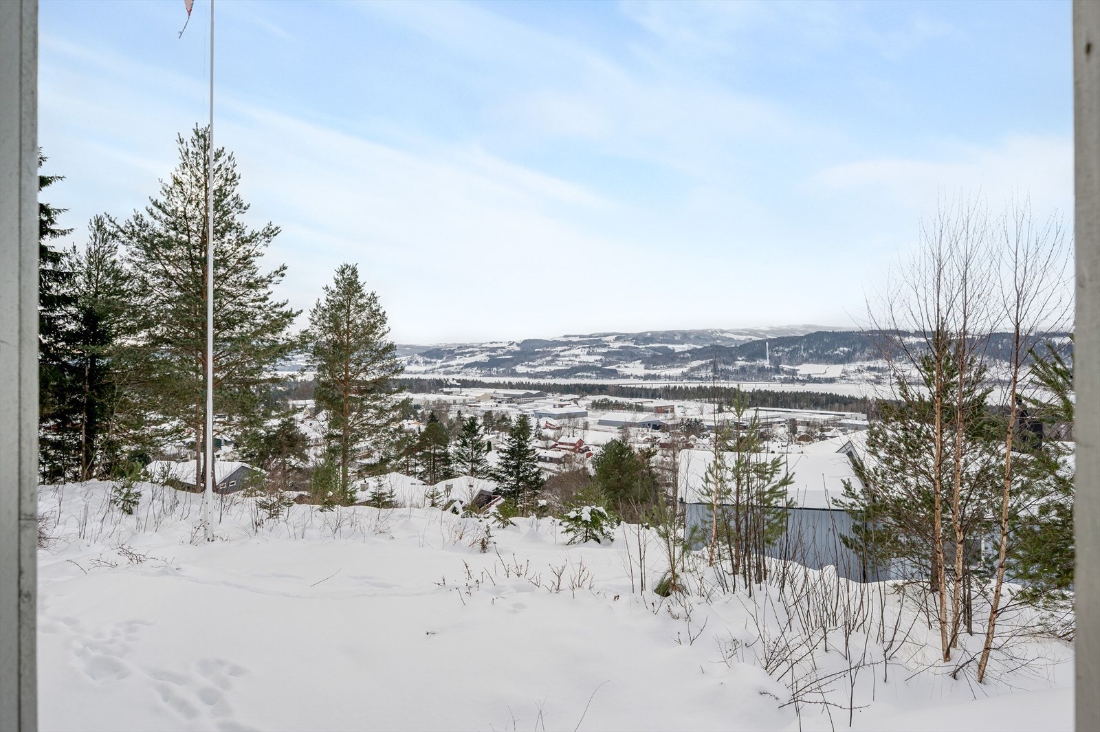 4005-3-1_004.jpg Galleribilde