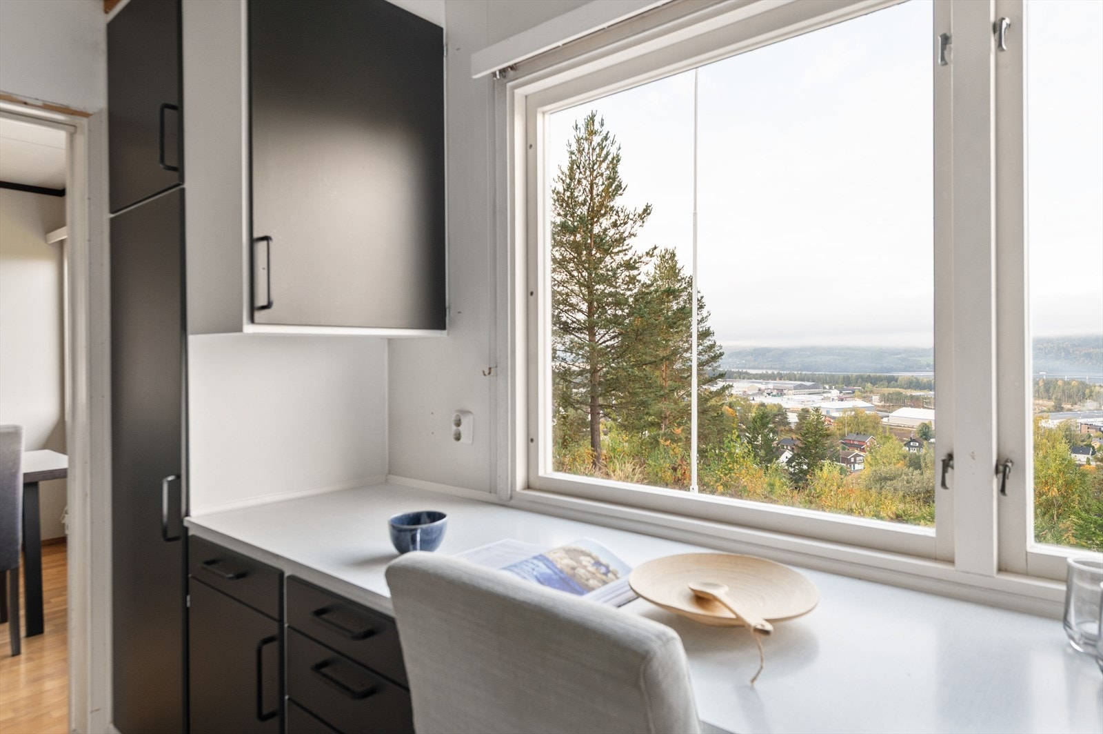 Her kan man nyte frokosten med fin utsikt. Galleribilde