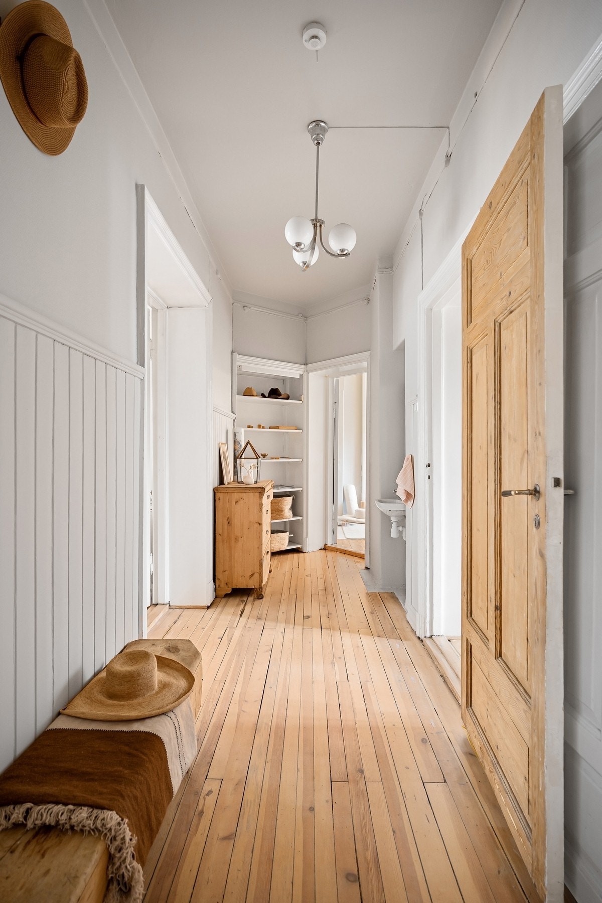 Entré/gang. Galleribilde