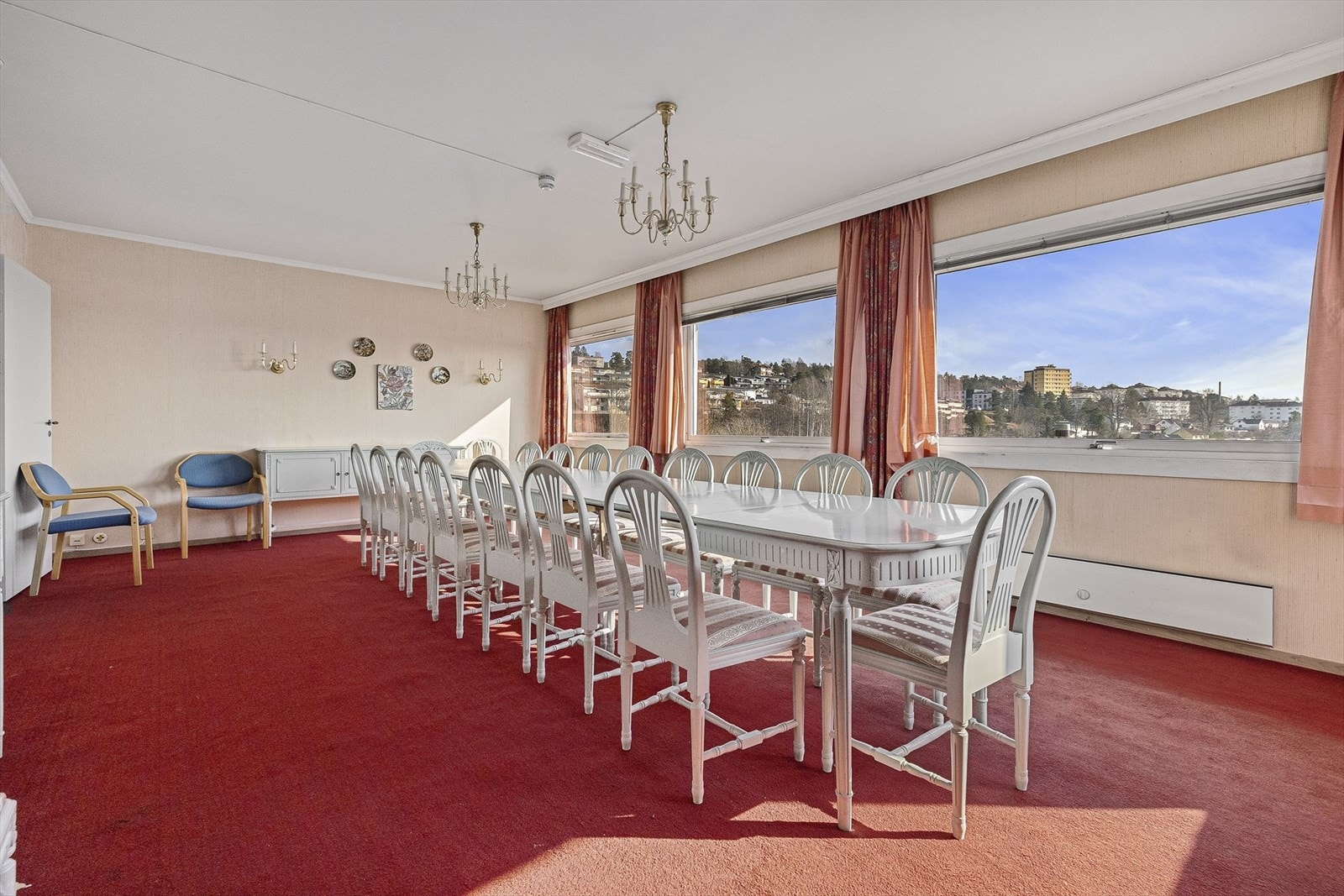 - Lokalet er utstyrt med kjøkken med servise og eget toalett - Galleribilde