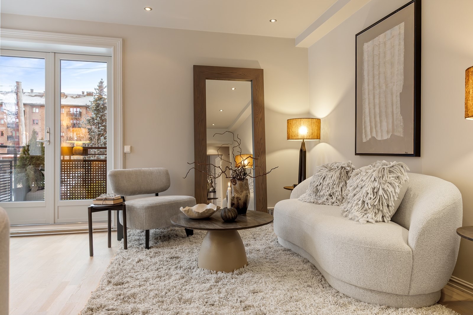 Internett, kabel-tv, varmtvann og fyring er inkludert i felleskostnadene. Galleribilde