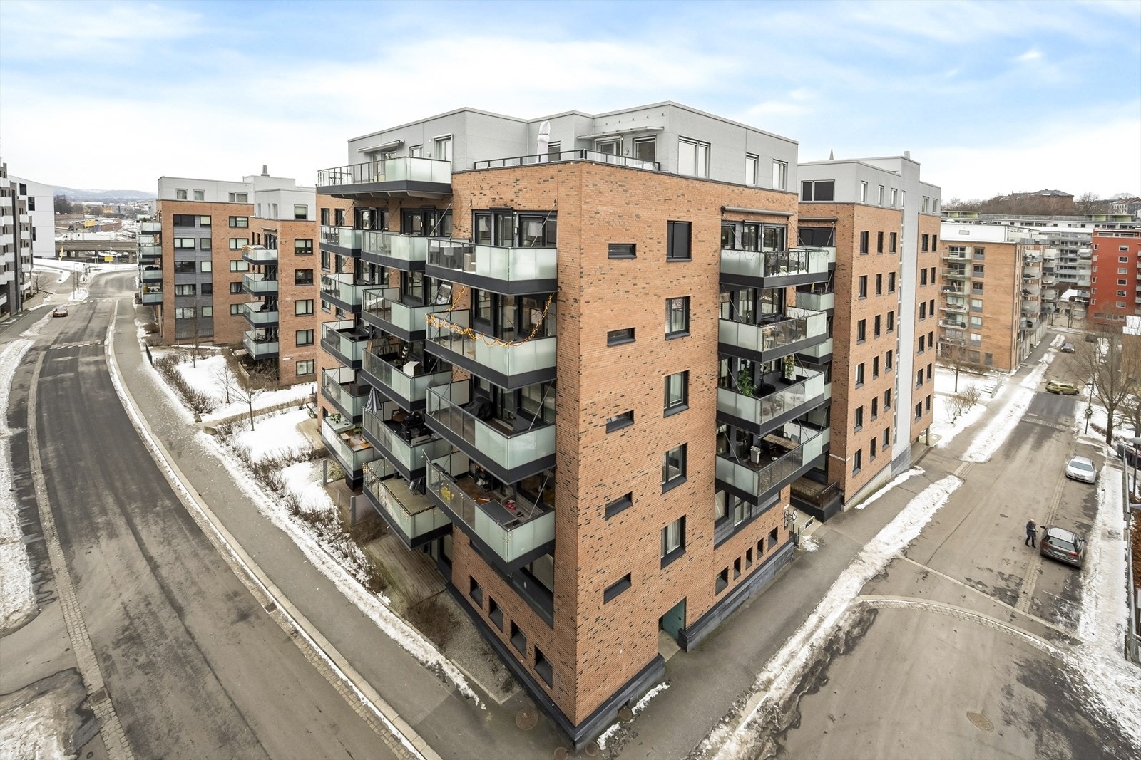 Balkongen har fint utsyn mot Kværnerbyen. Galleribilde