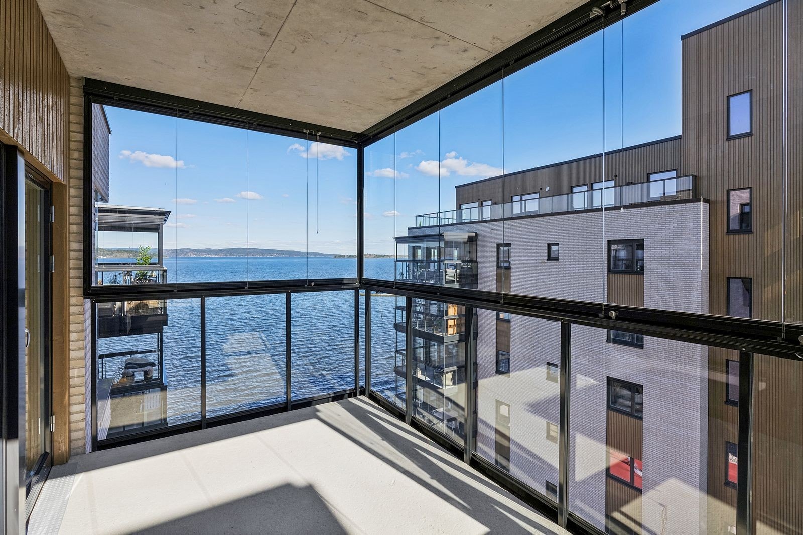 Utsikt fra balkongen Galleribilde