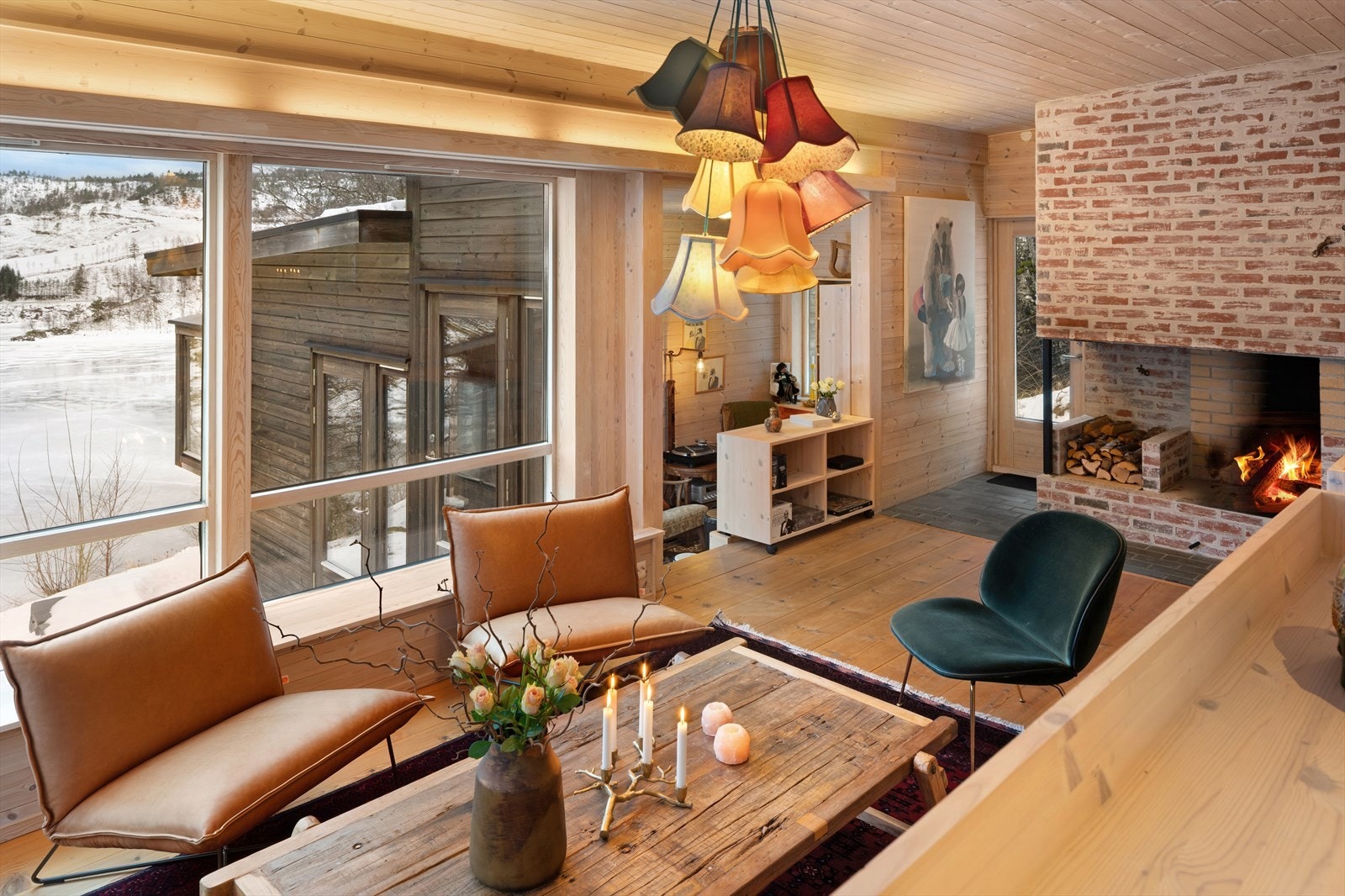 Bygningen er på flere nivåer og soner Galleribilde