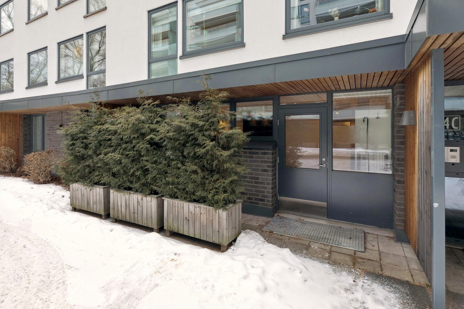 Attraktiv beliggenhet med kort vei til T-bane, butikk, marka og Røa sentrum Galleribilde