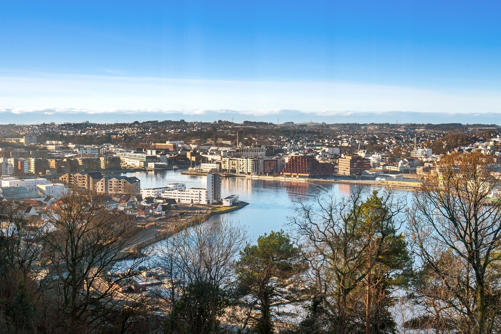 Flott ustikt mot Gandsfjorden Galleribilde